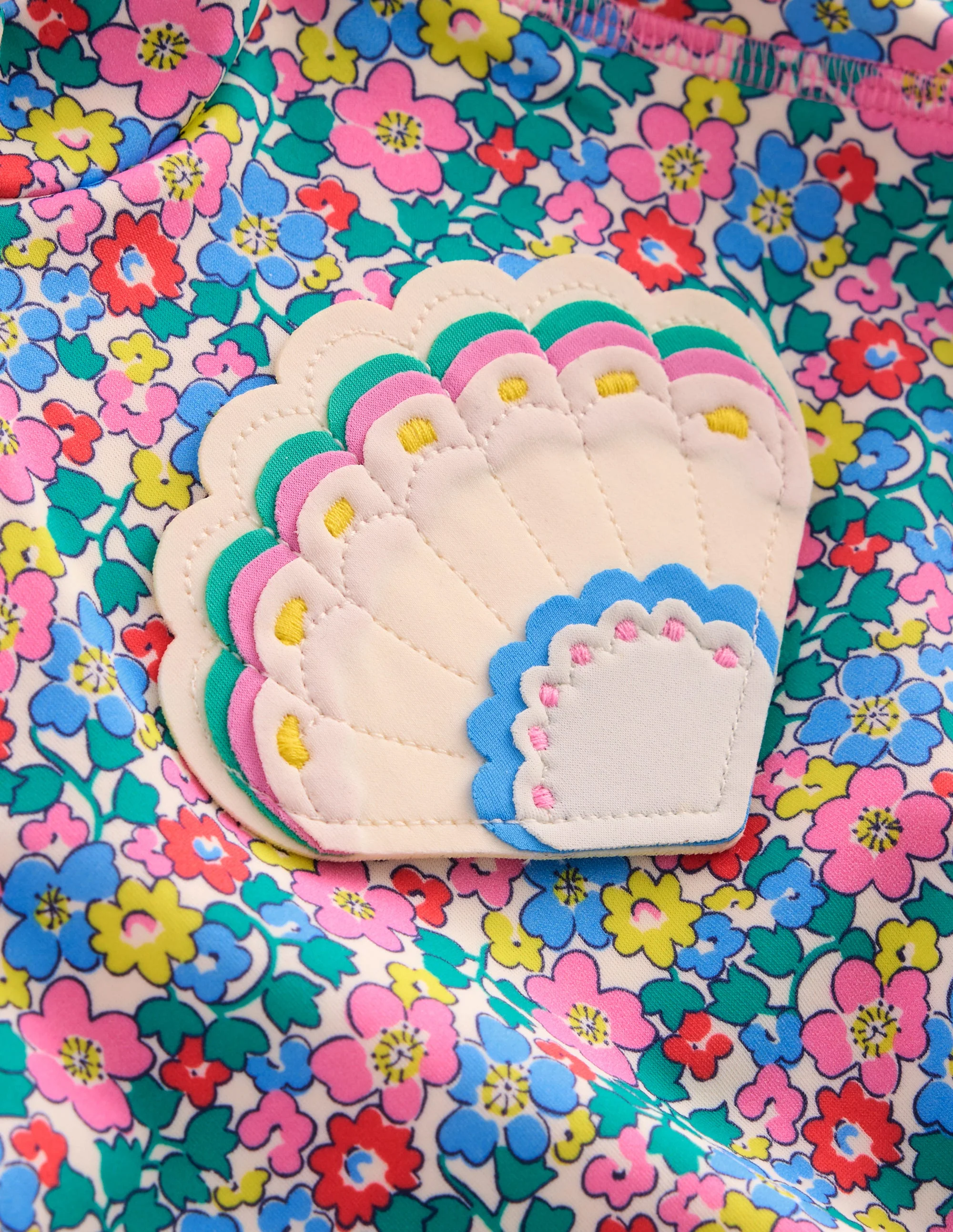 Frilly Rash Vest Set-Multi Flowerbed Shell - Image 3