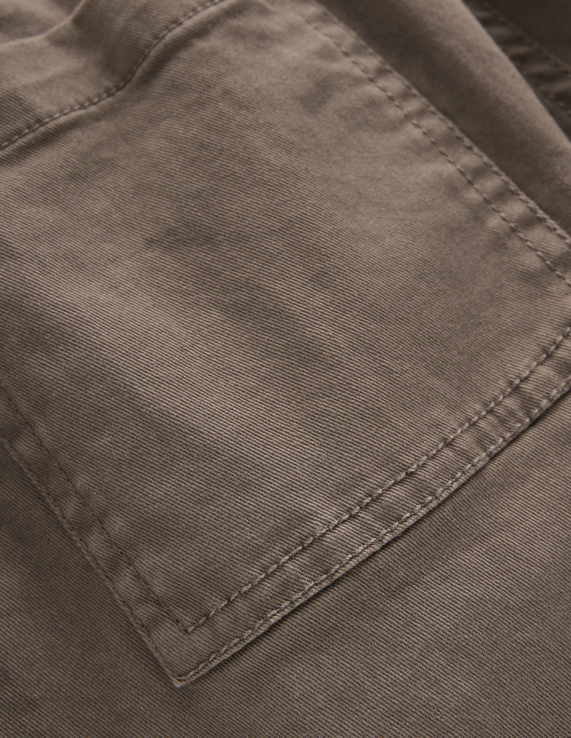 Relaxed Chino Trouser-Grey Walnut - Image 3