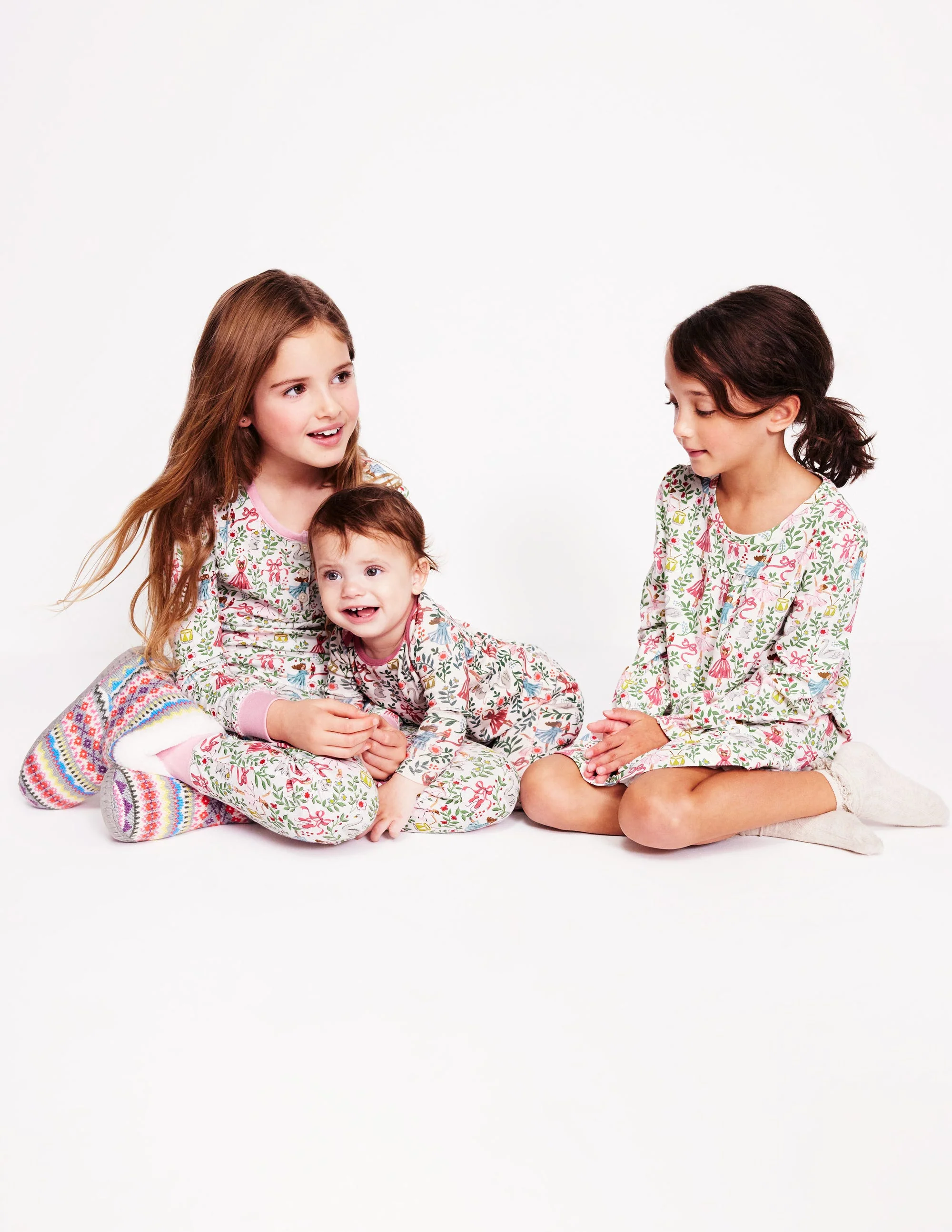 Snug Henley Pyjamas-Vanilla White Ballet Toile - Image 4