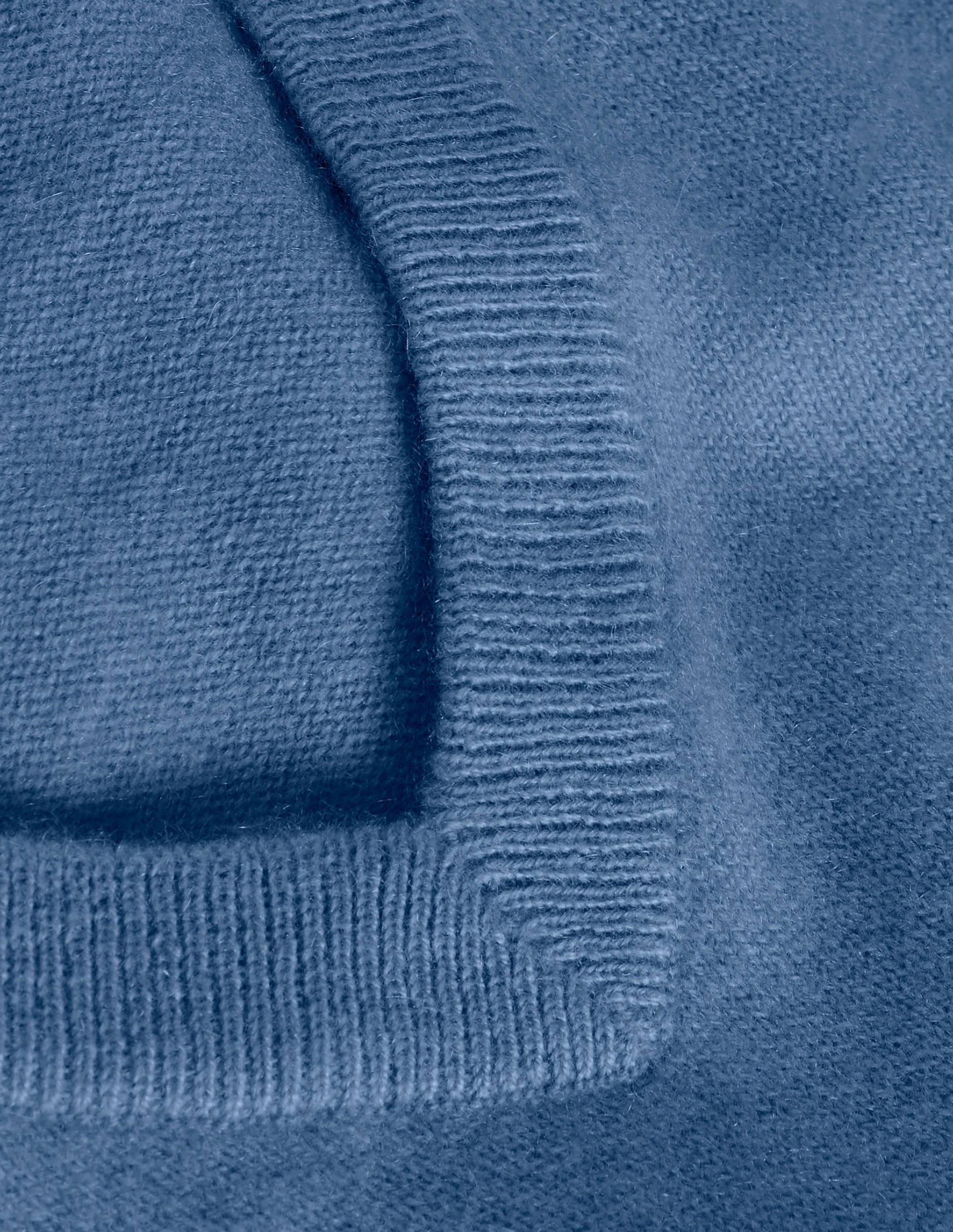 Cashmere V-neck-Dusk Blue - Image 6