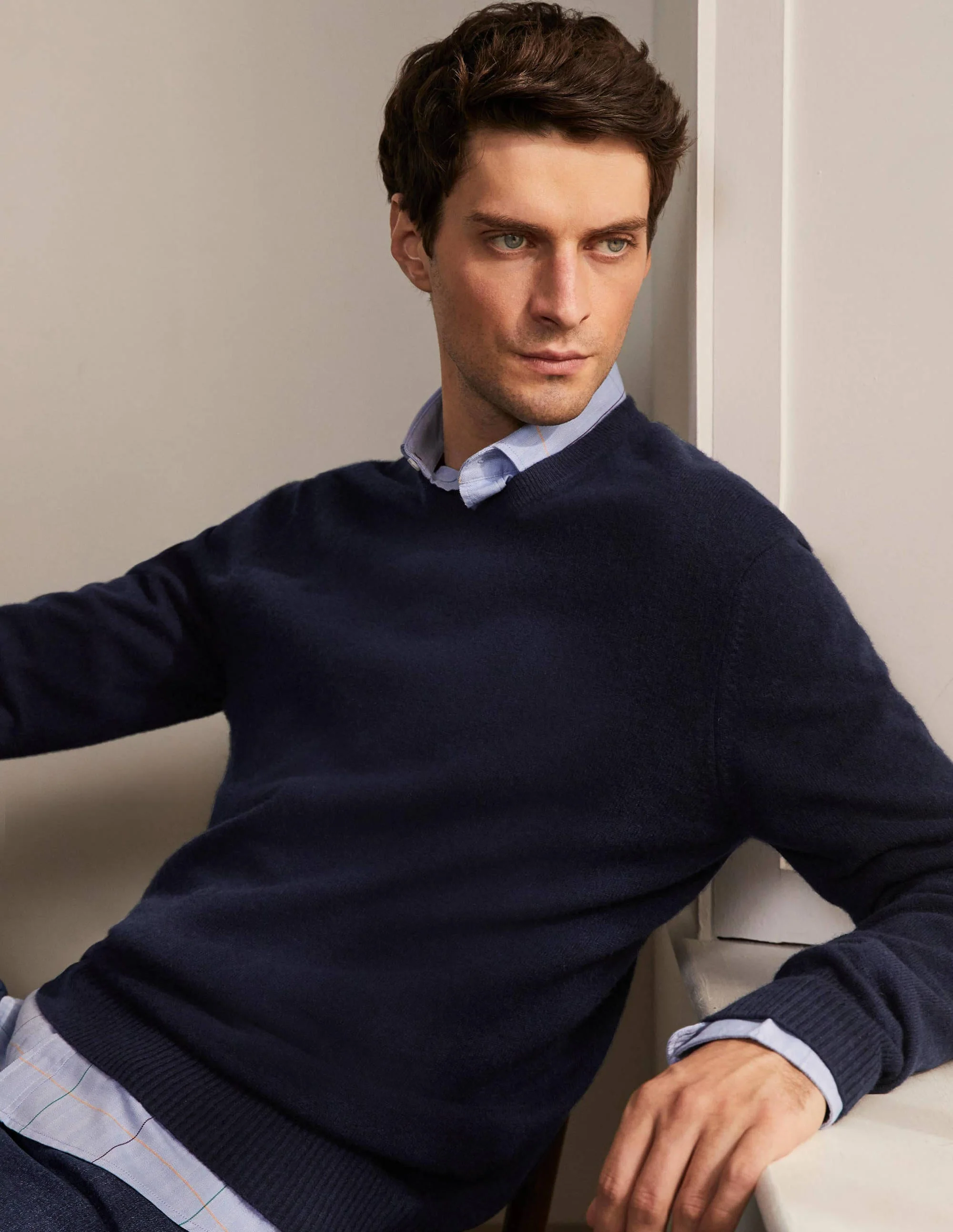Cashmere V-neck-Navy