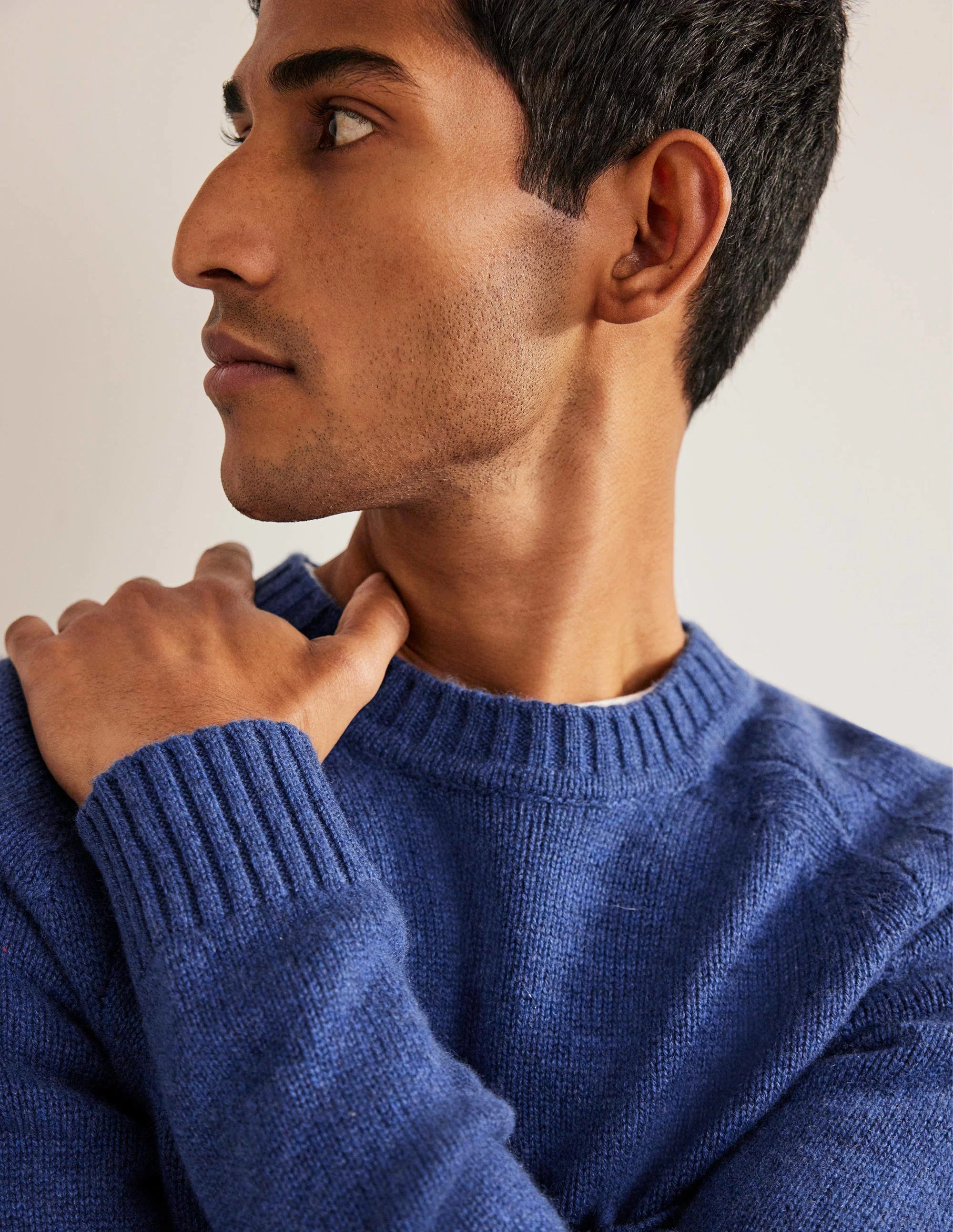 Chunky Cashmere Crew Sweater-Blue Ribbon - Image 2