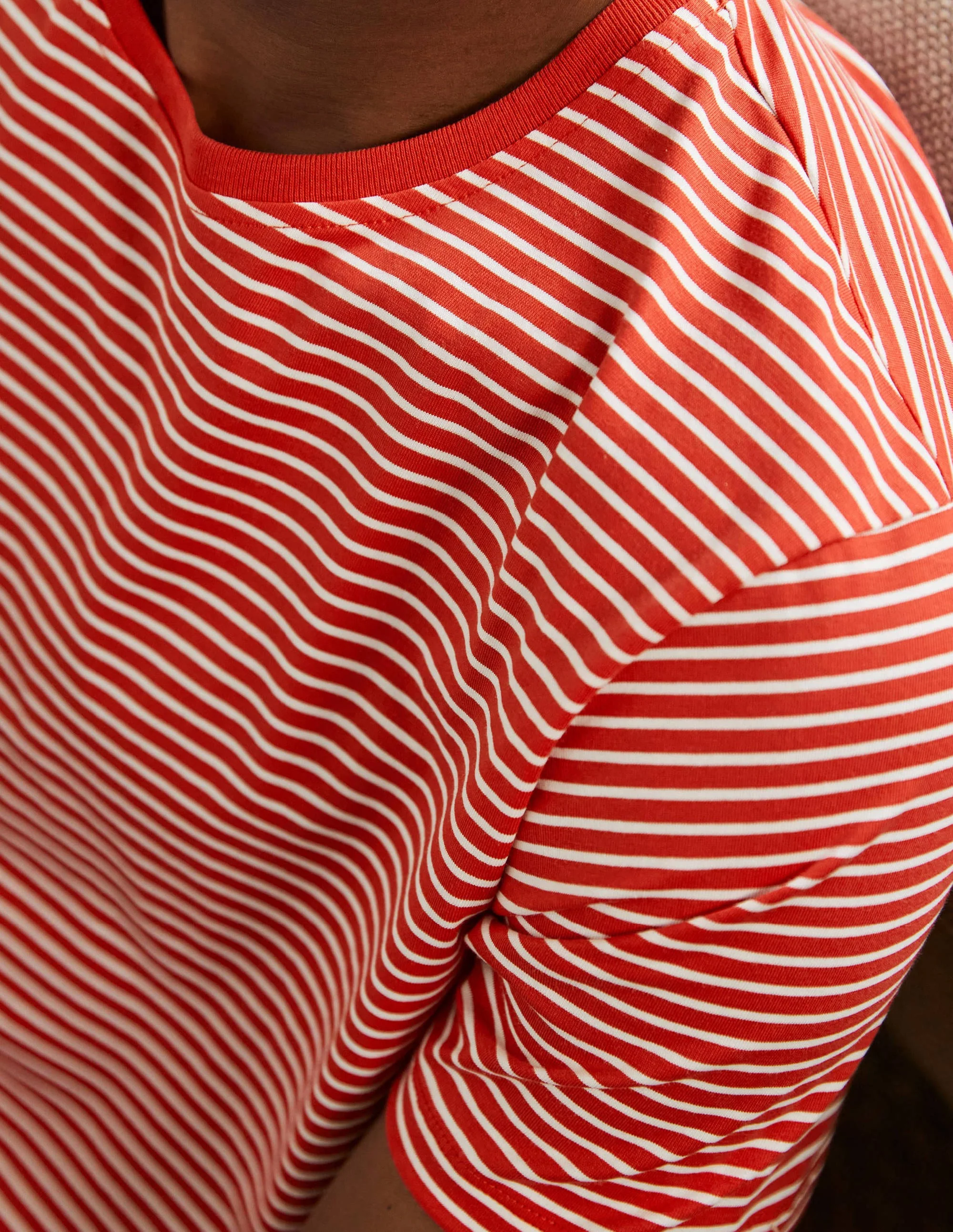 Classic Cotton T-shirt-Vintage Red/Snowdrop Stripe - Image 2