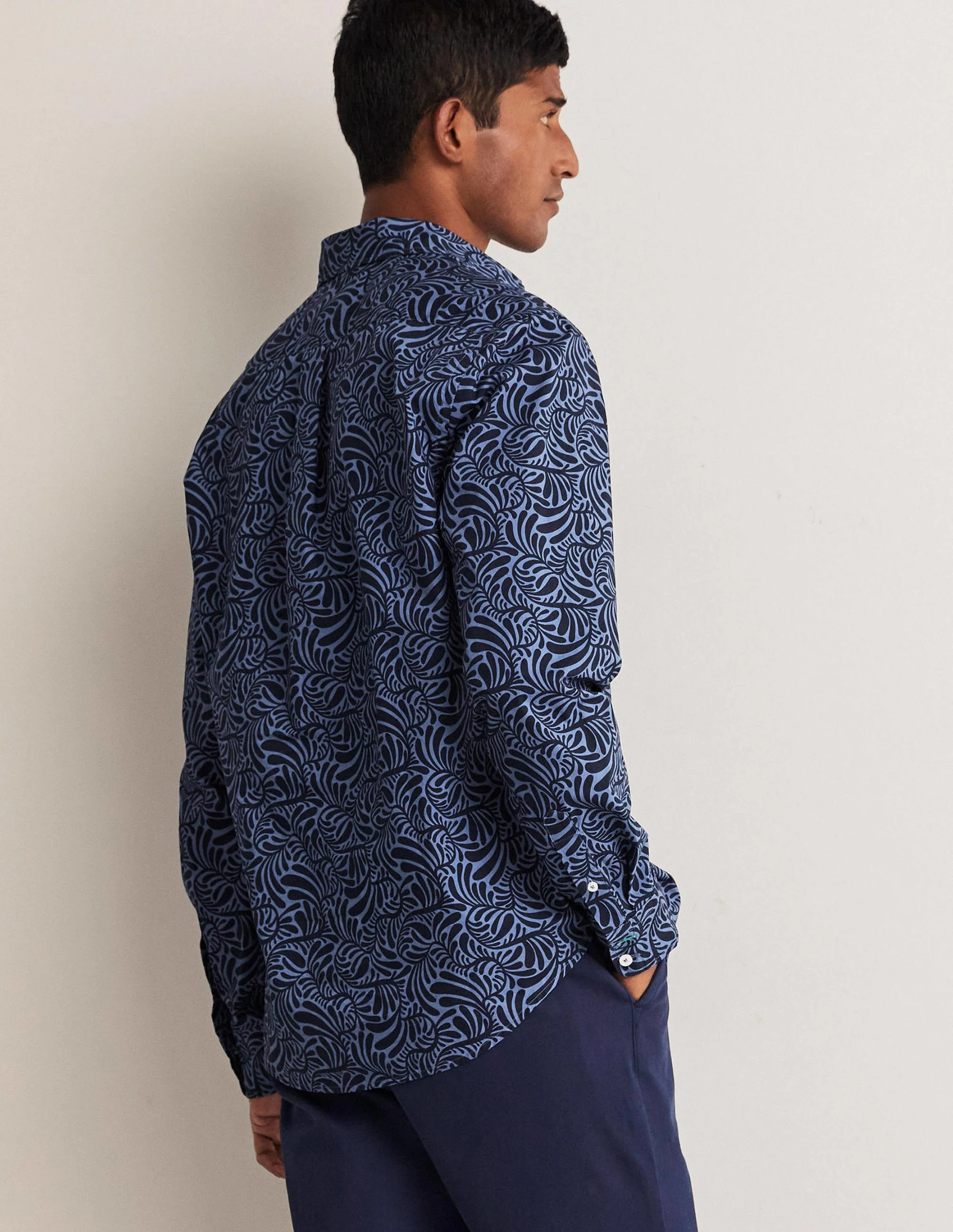 Cutaway Collar Poplin Shirt-Blue Leaves - Image 3