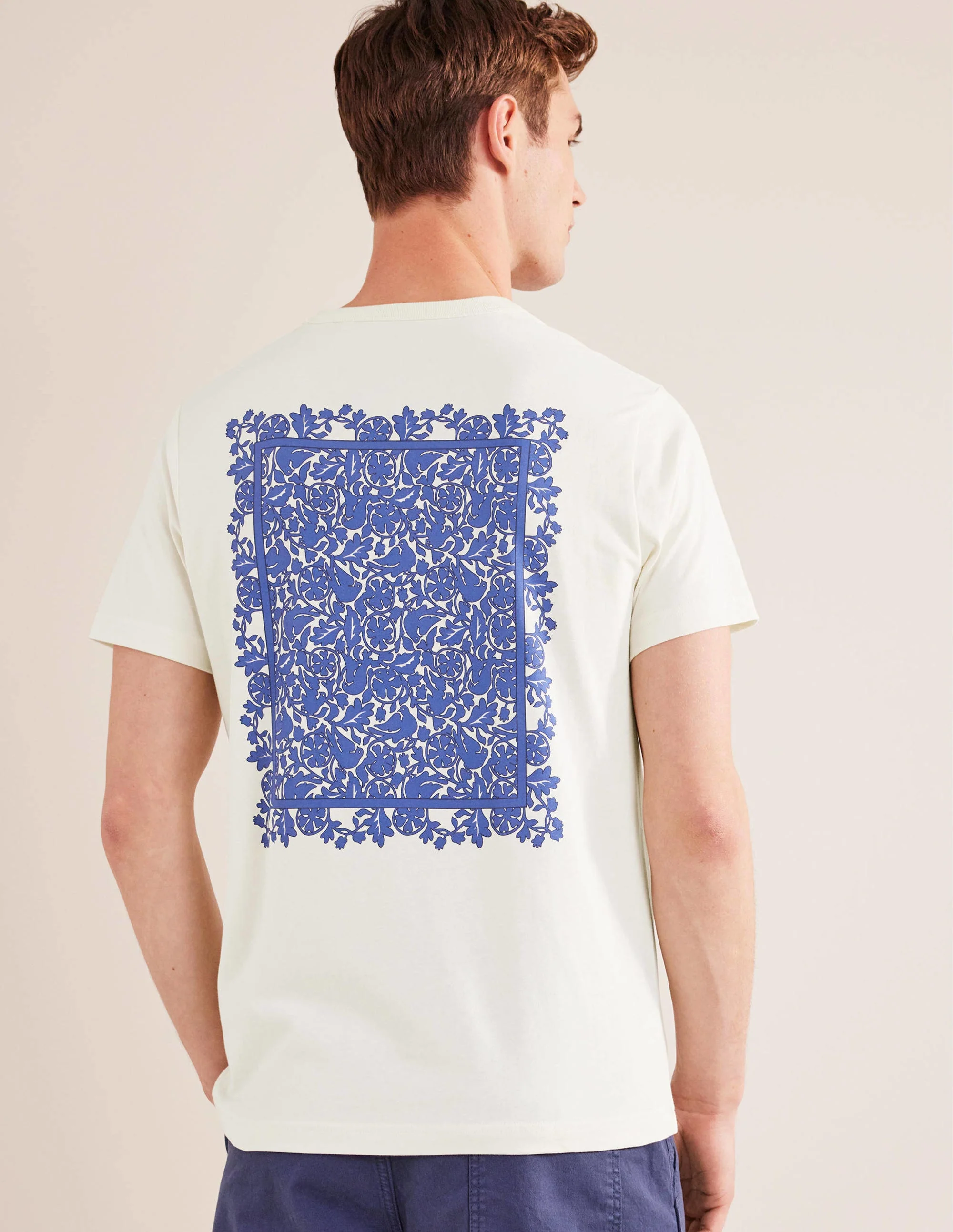 Graphic T-shirt-Vanilla Pod Birds - Image 3