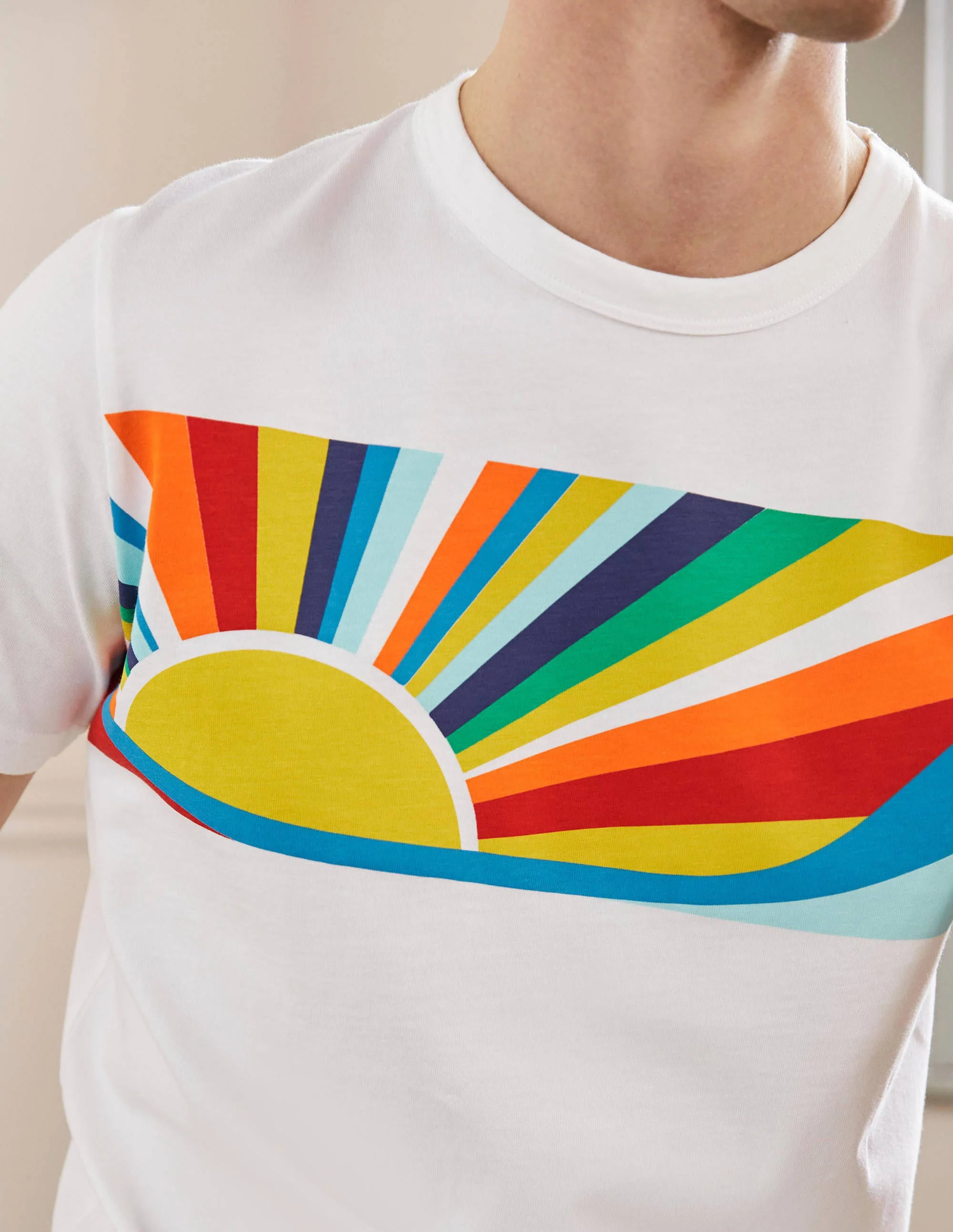 Kingston T-shirt-White Rainbow Sunset - Image 2
