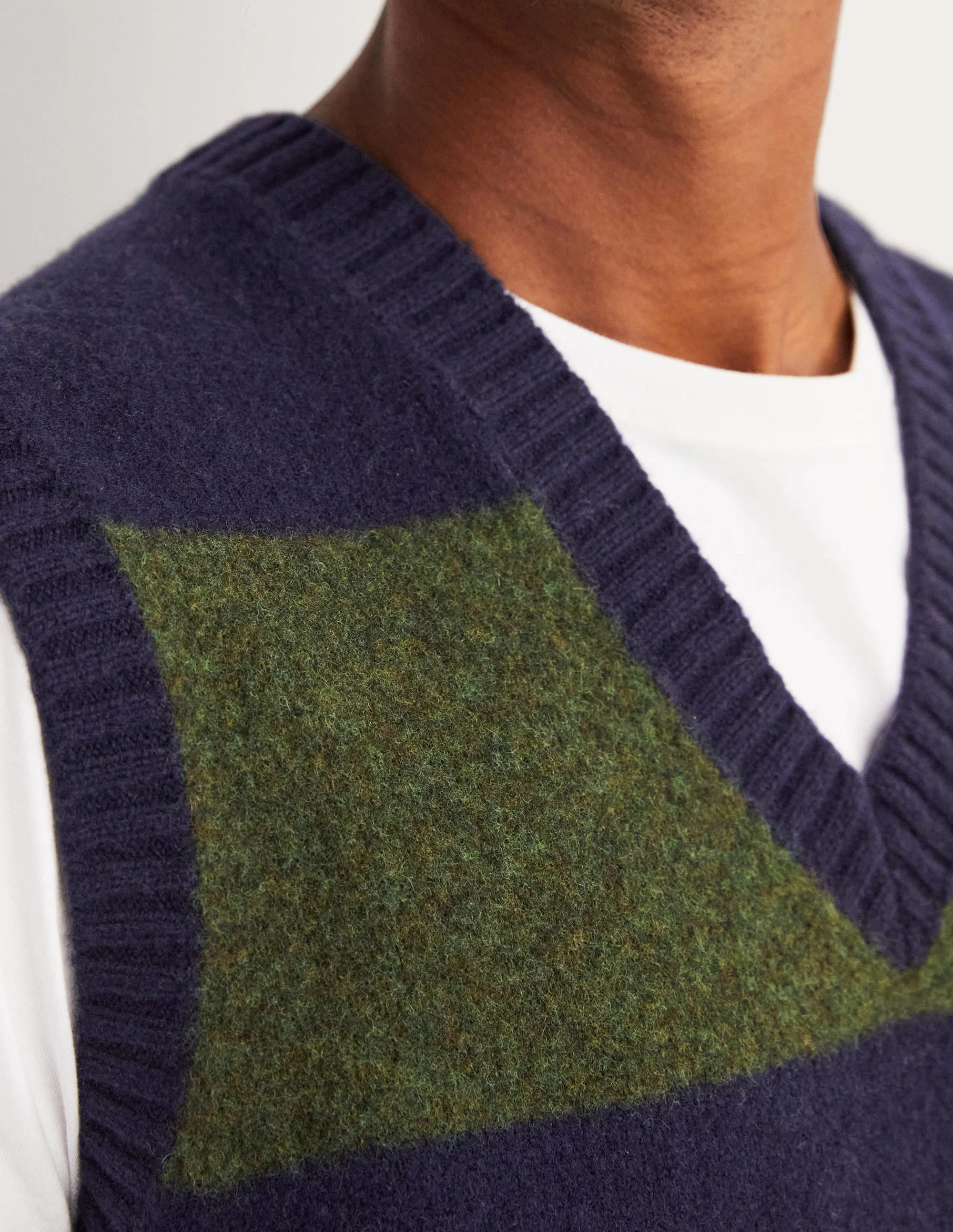 Knitted Sweater Vest-Highland Green/Navy - Image 2