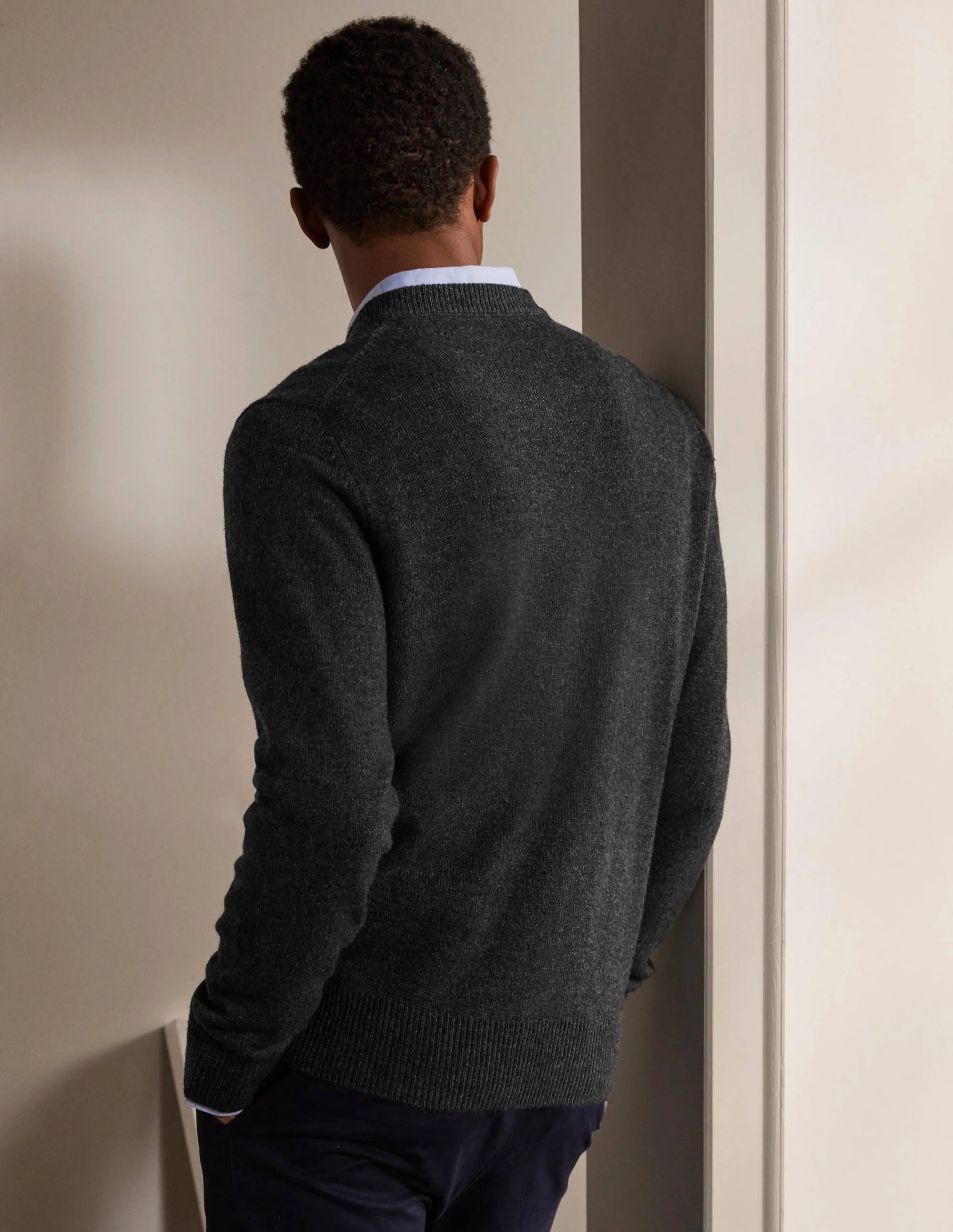 Lambswool V-neck-Charcoal - Image 3
