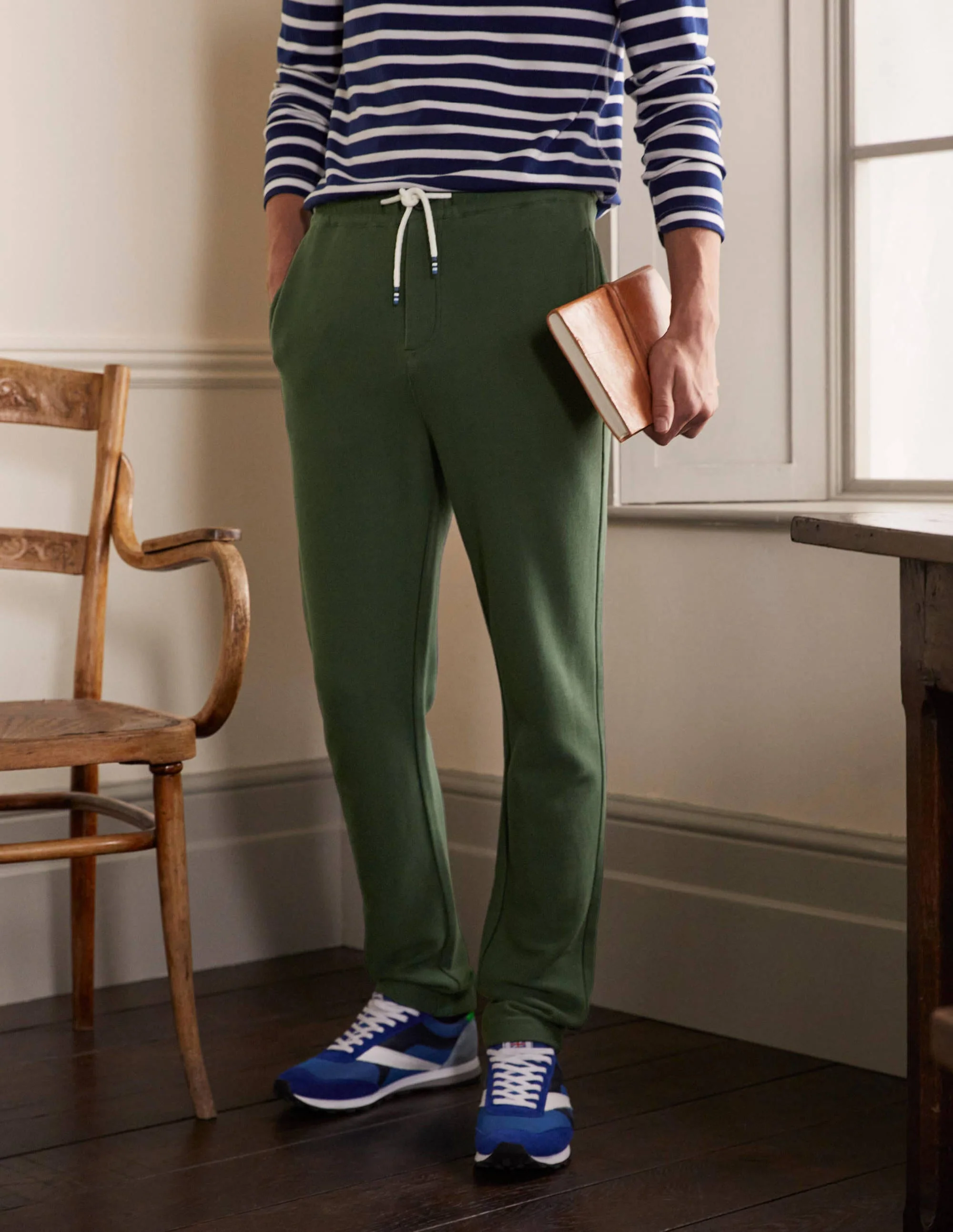 Winsford Jogger-Castleton - Image 4