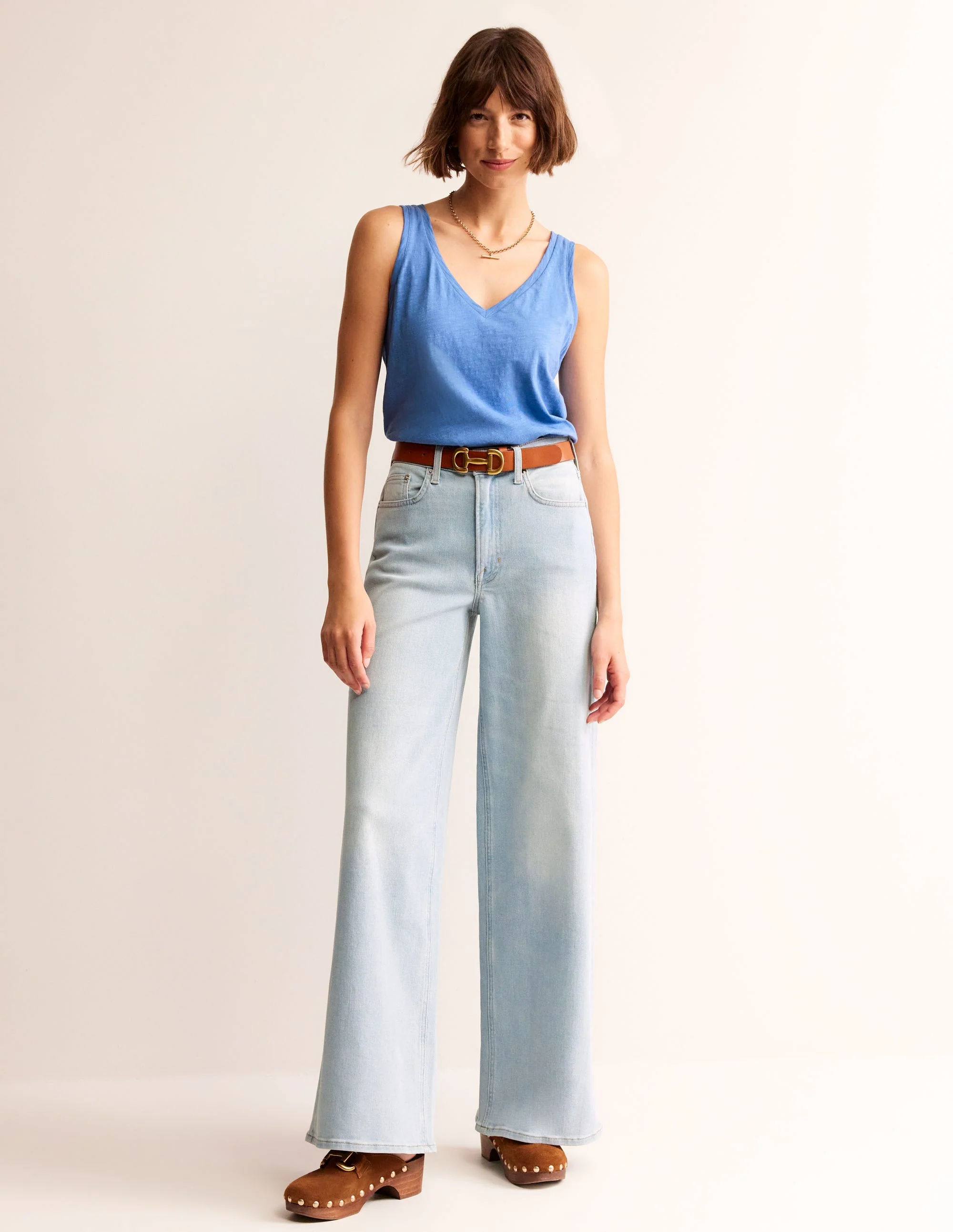 Regular V-Neck Slub Vest-Ebb and Flow - Image 4