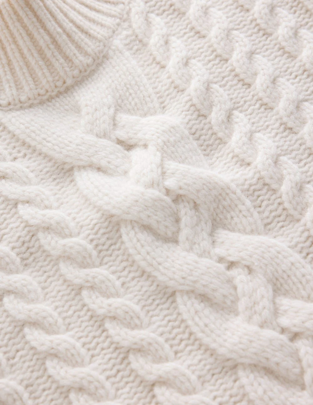 Amara Merino Cable Vest-Warm Ivory - Image 8