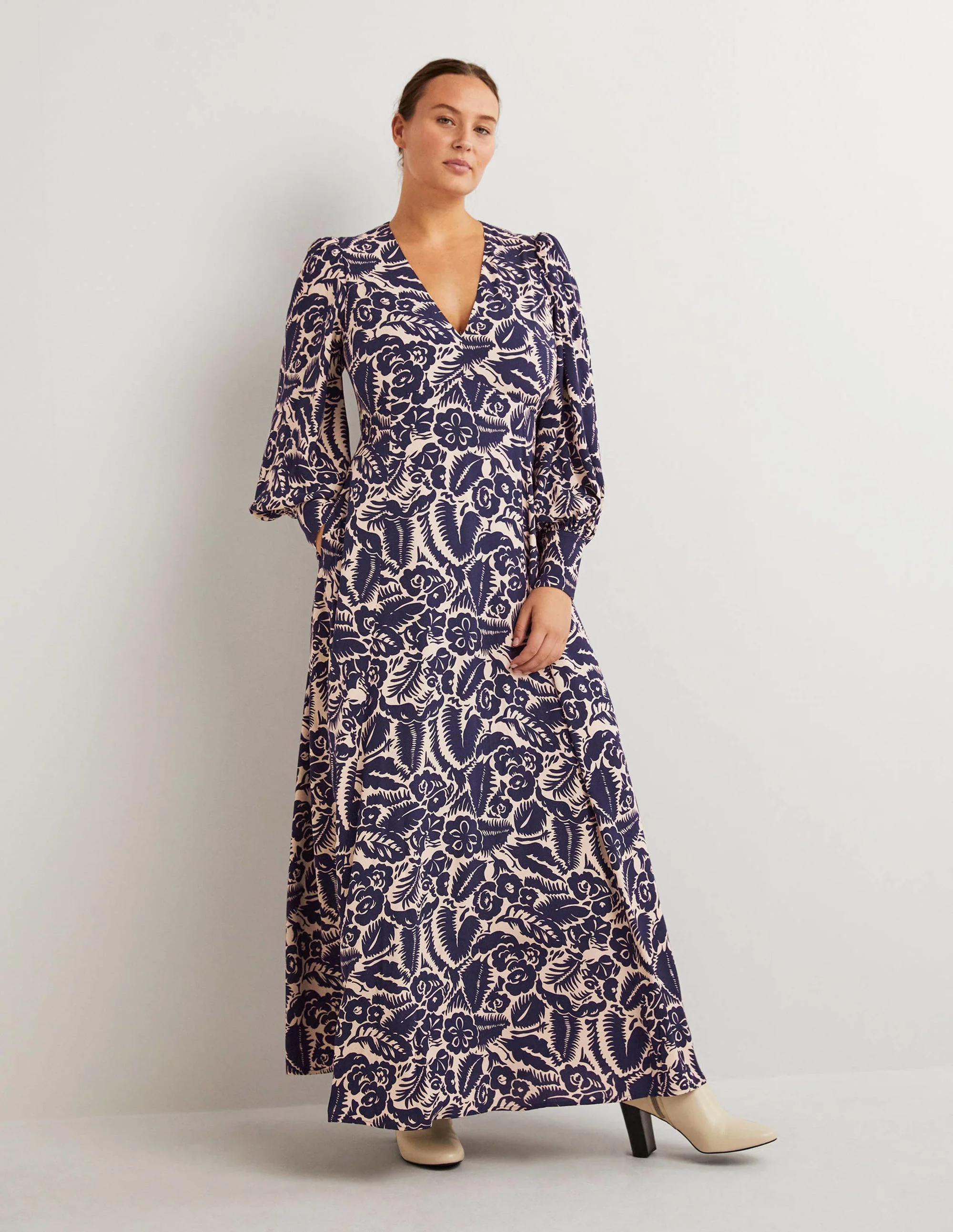 Blouson Sleeve Maxi Tea Dress-Navy, Abstract Garden