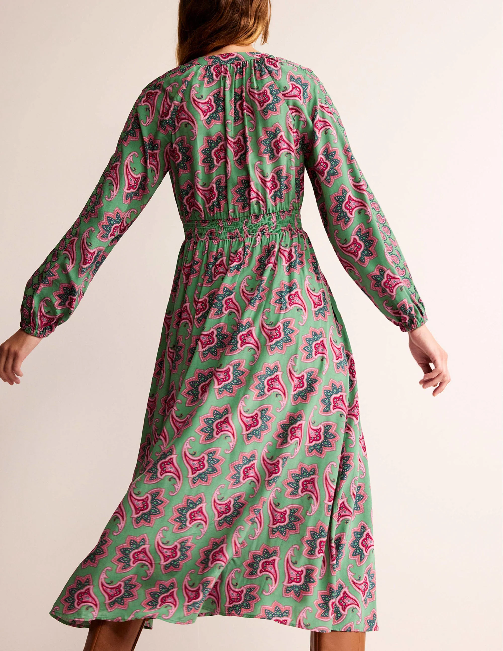 Border Print Raglan Midi Dress-Green, Paisley Amaryllis - Image 3