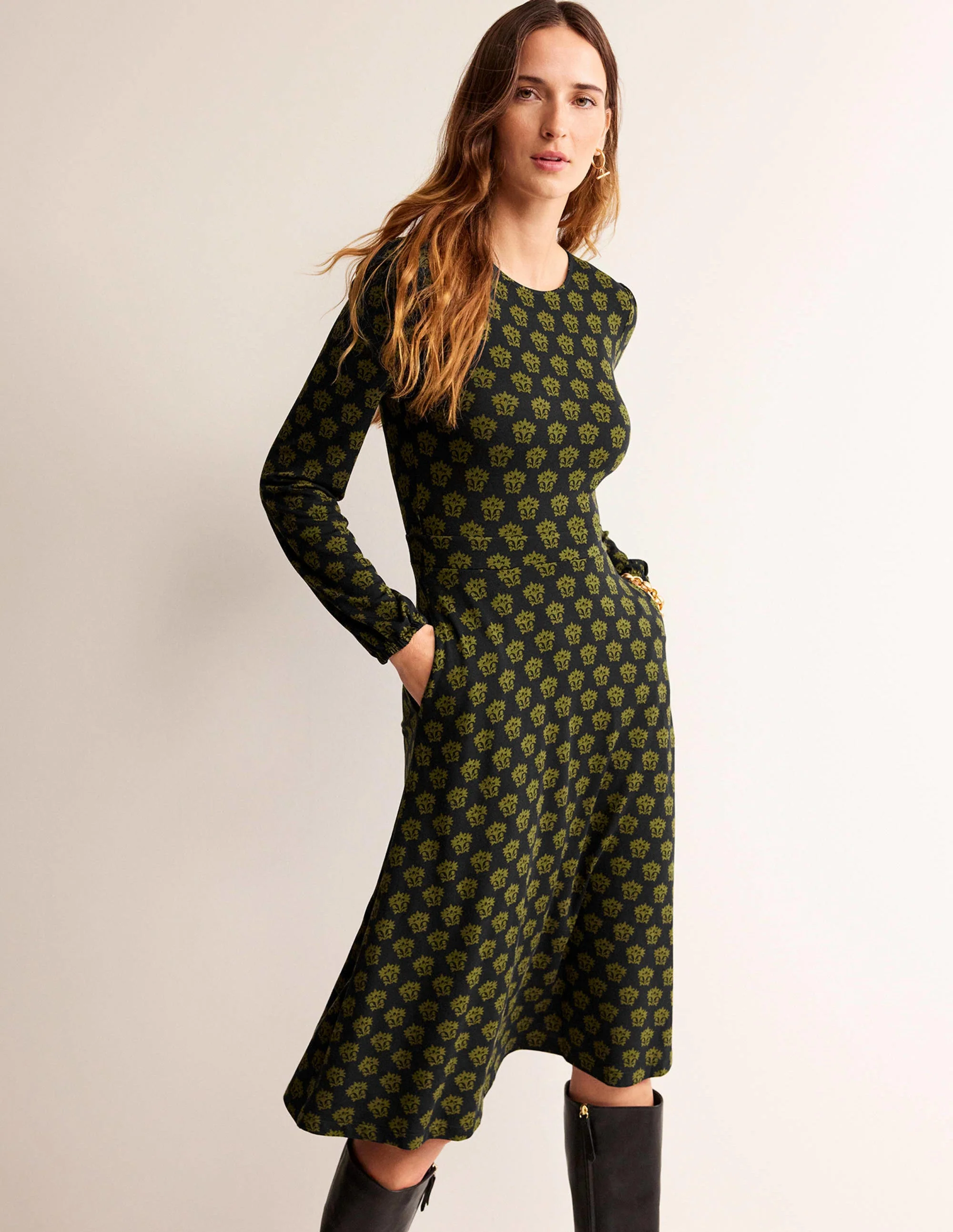 Camille Jersey Midi Dress-Black, Lily - Image 4