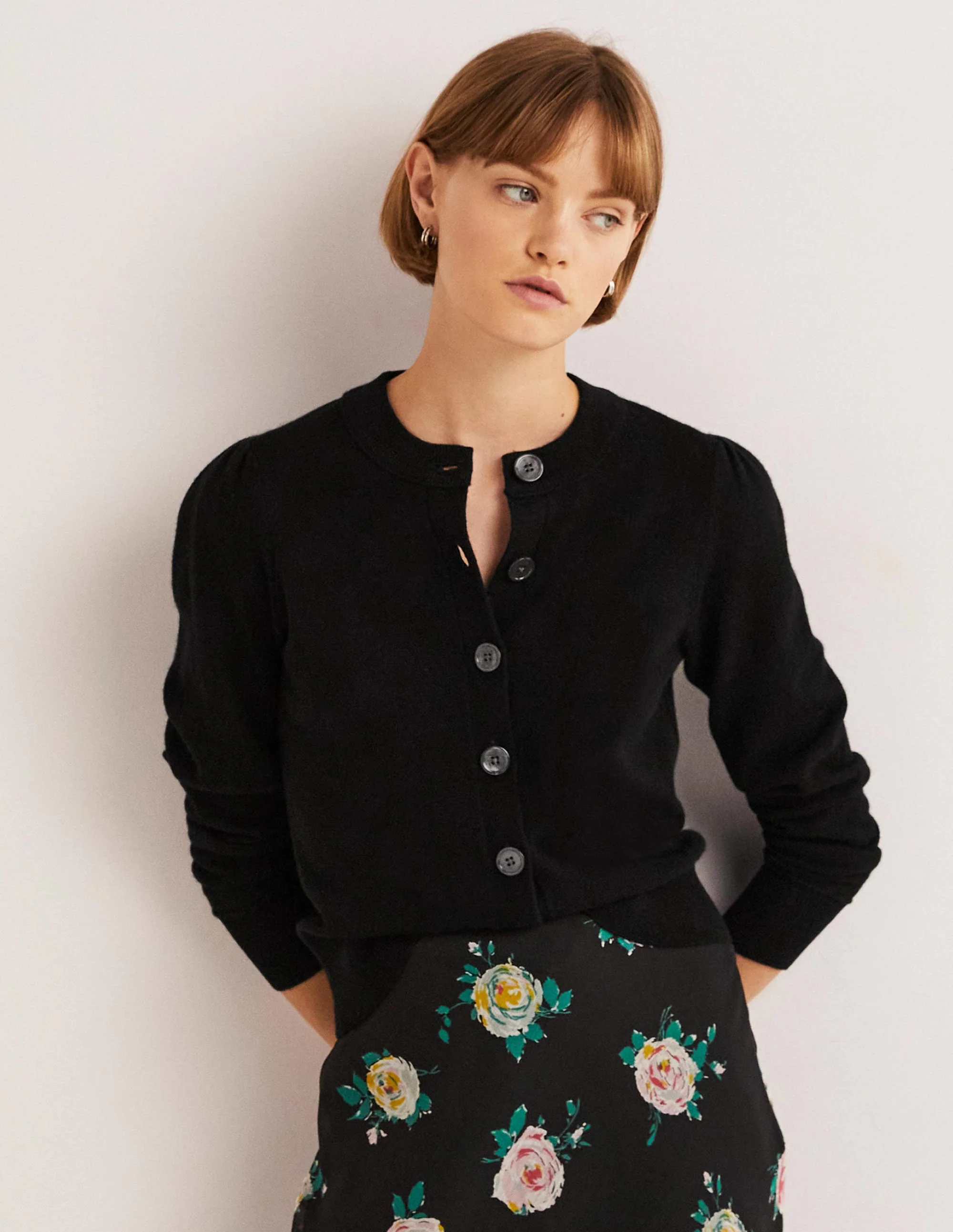 Cashmere Crew Neck Cardigan-Black