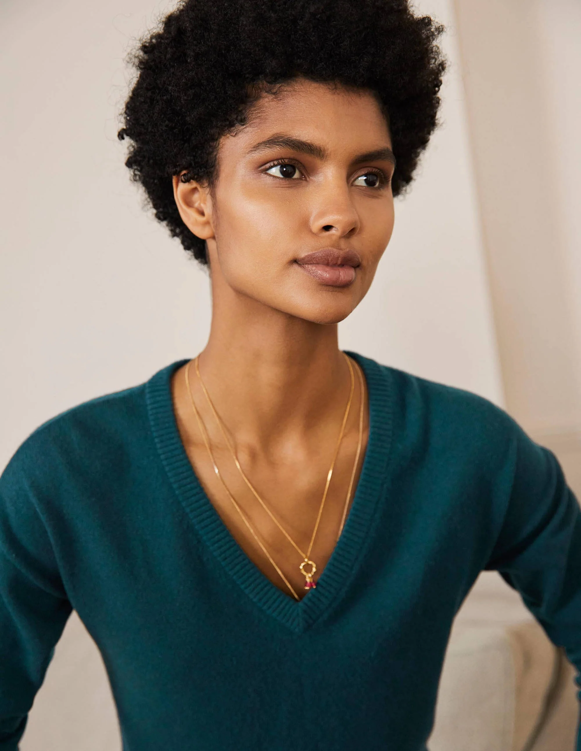 Cashmere V-neck Relax Jumper-Dark Teal - Image 2