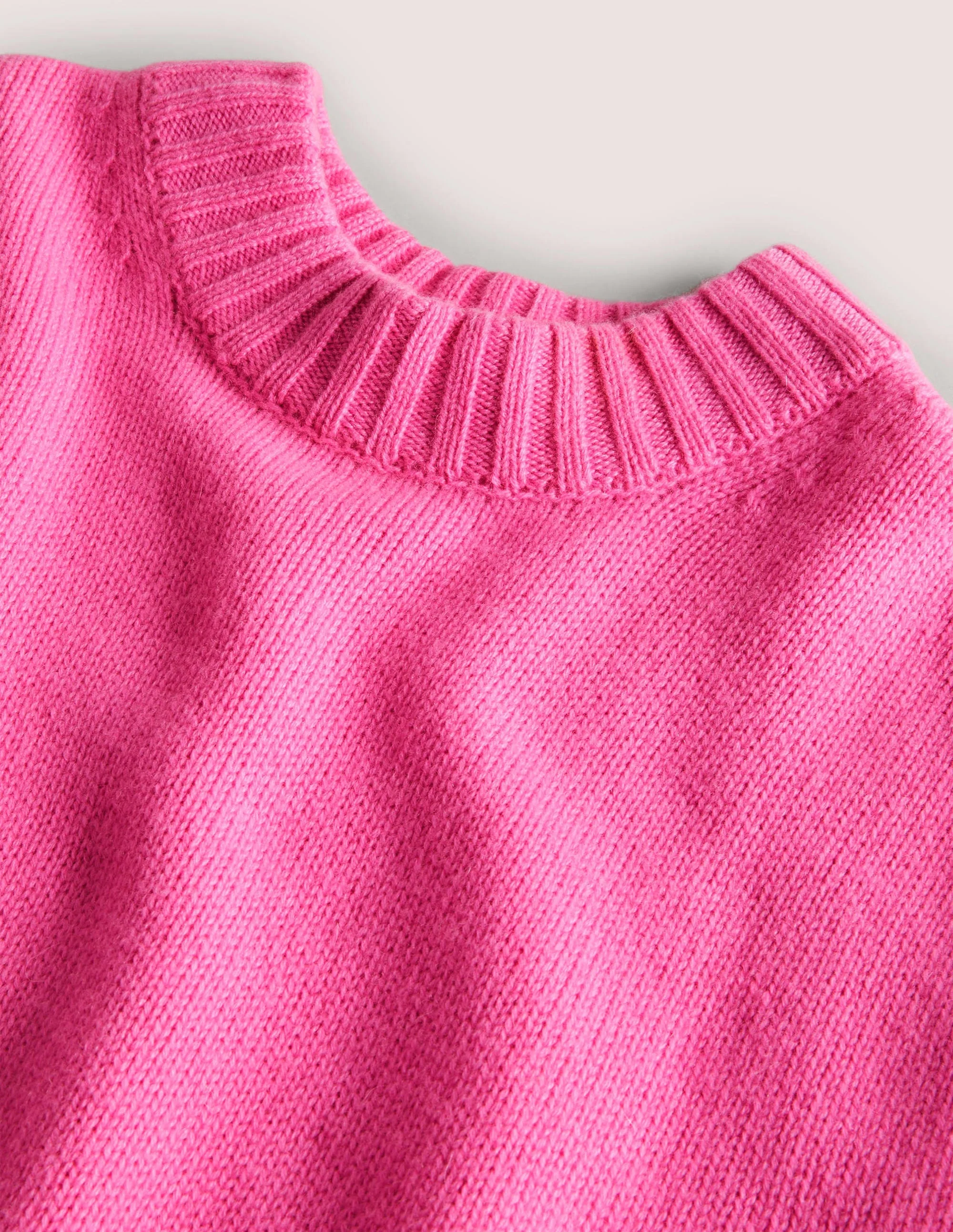 Chunky Cashmere Crew Neck Vest-Cherry Blossom Melange - Image 9