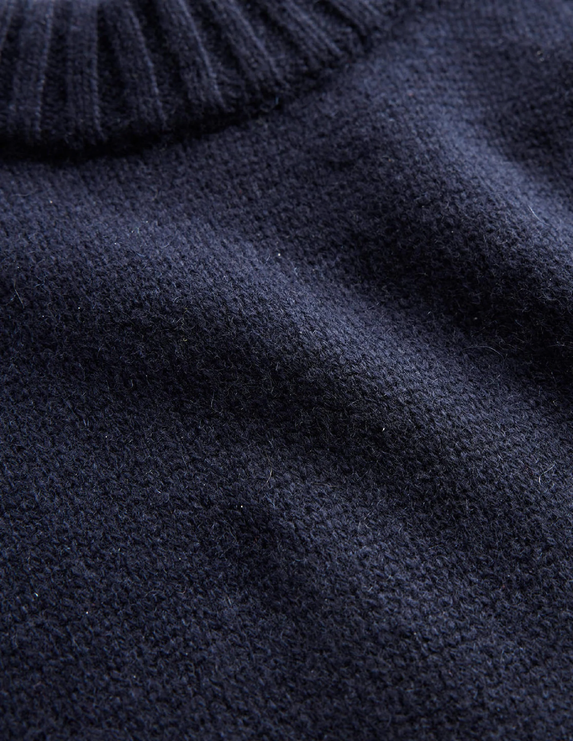 Chunky Cashmere Crew Neck Vest-navy - Image 6
