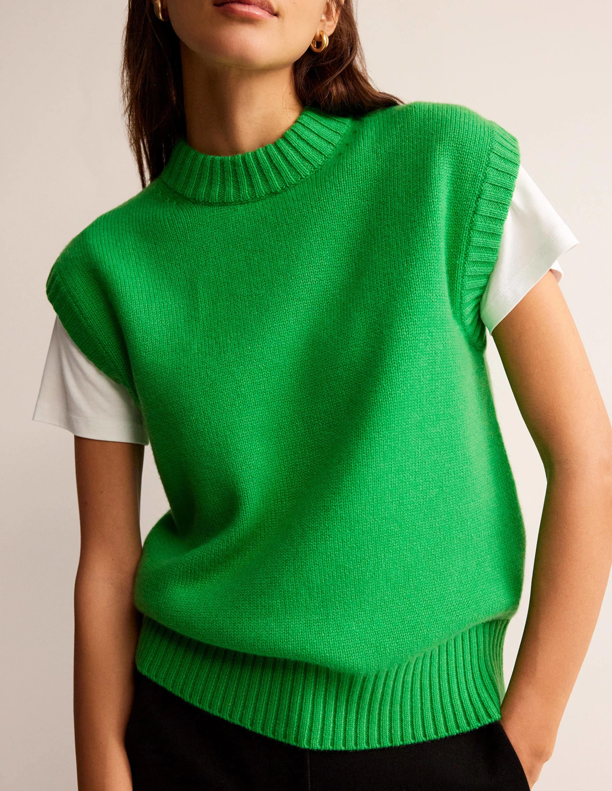Chunky Cashmere Crew Neck Vest-Pigment Green - Image 2