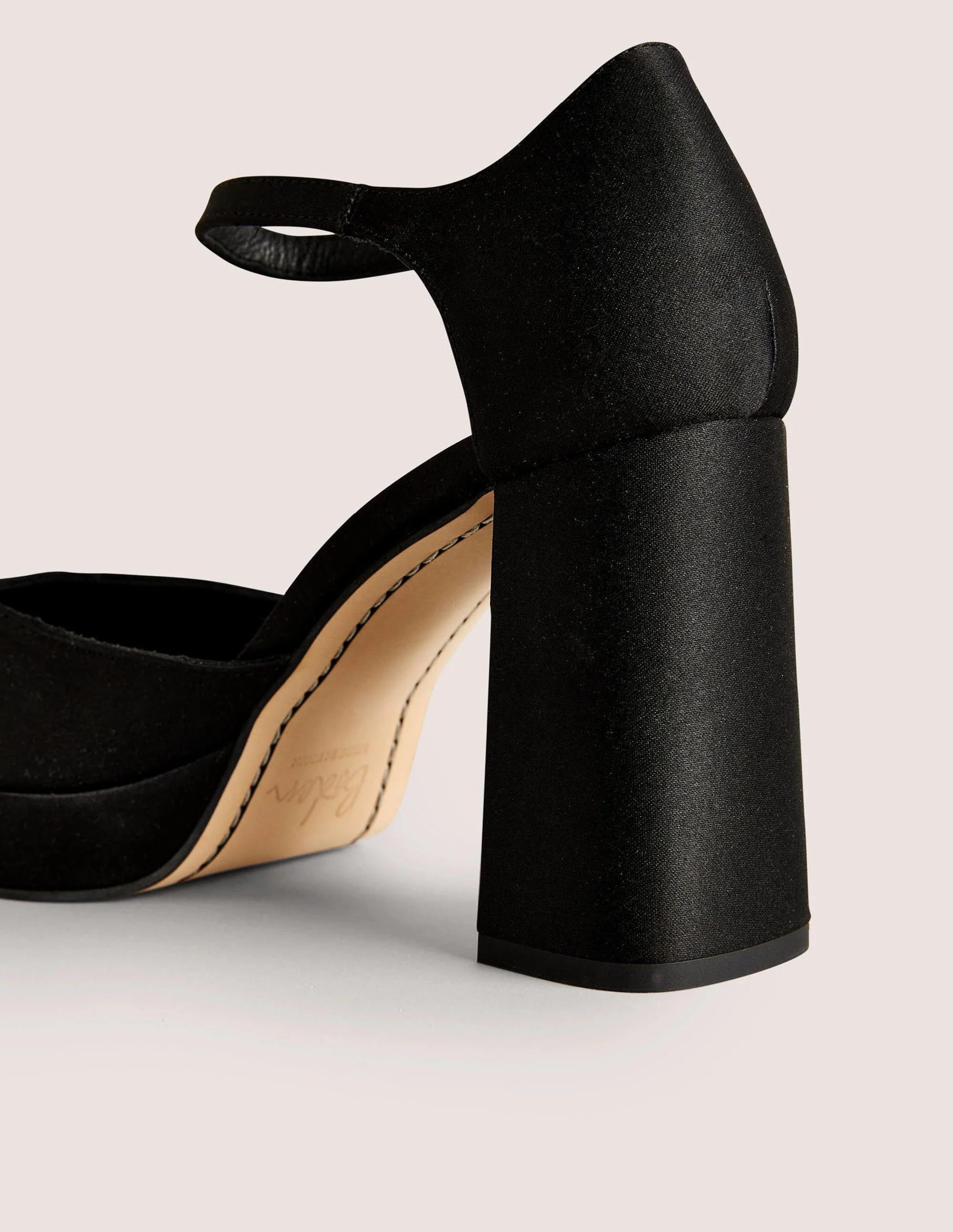 Closed-Toe Heeled Platforms-Black - Image 3