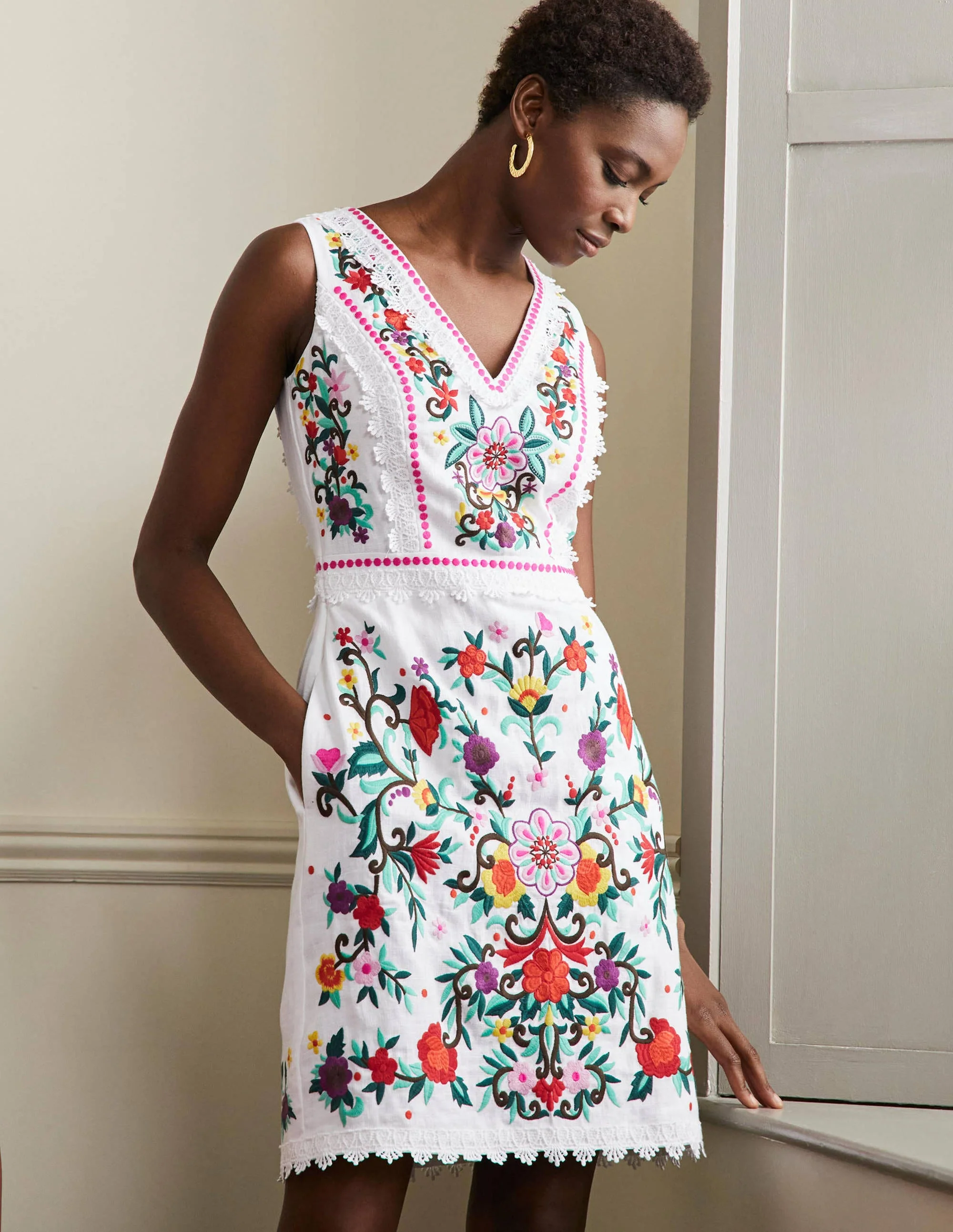 Connie Embroidered Linen Dress-White - Image 4