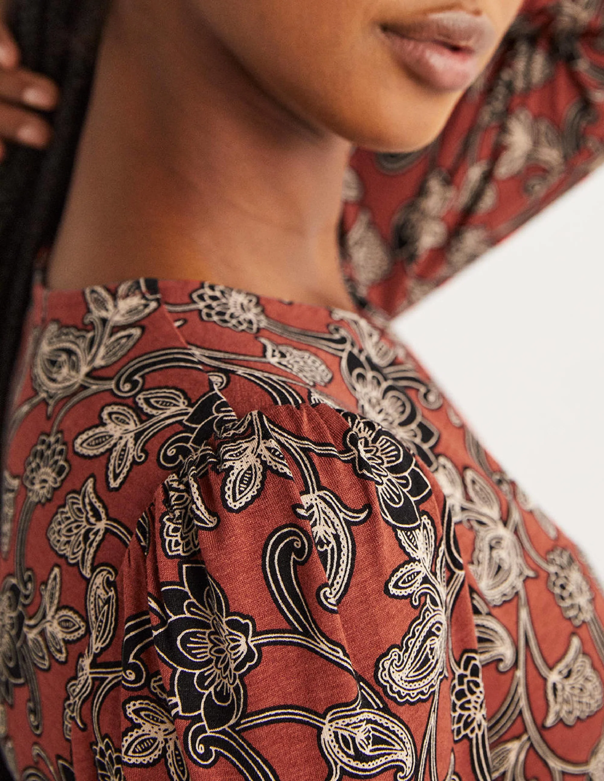 Crew Neck Jersey Midi Dress-Chili Oil, Paisley Whirl - Image 2