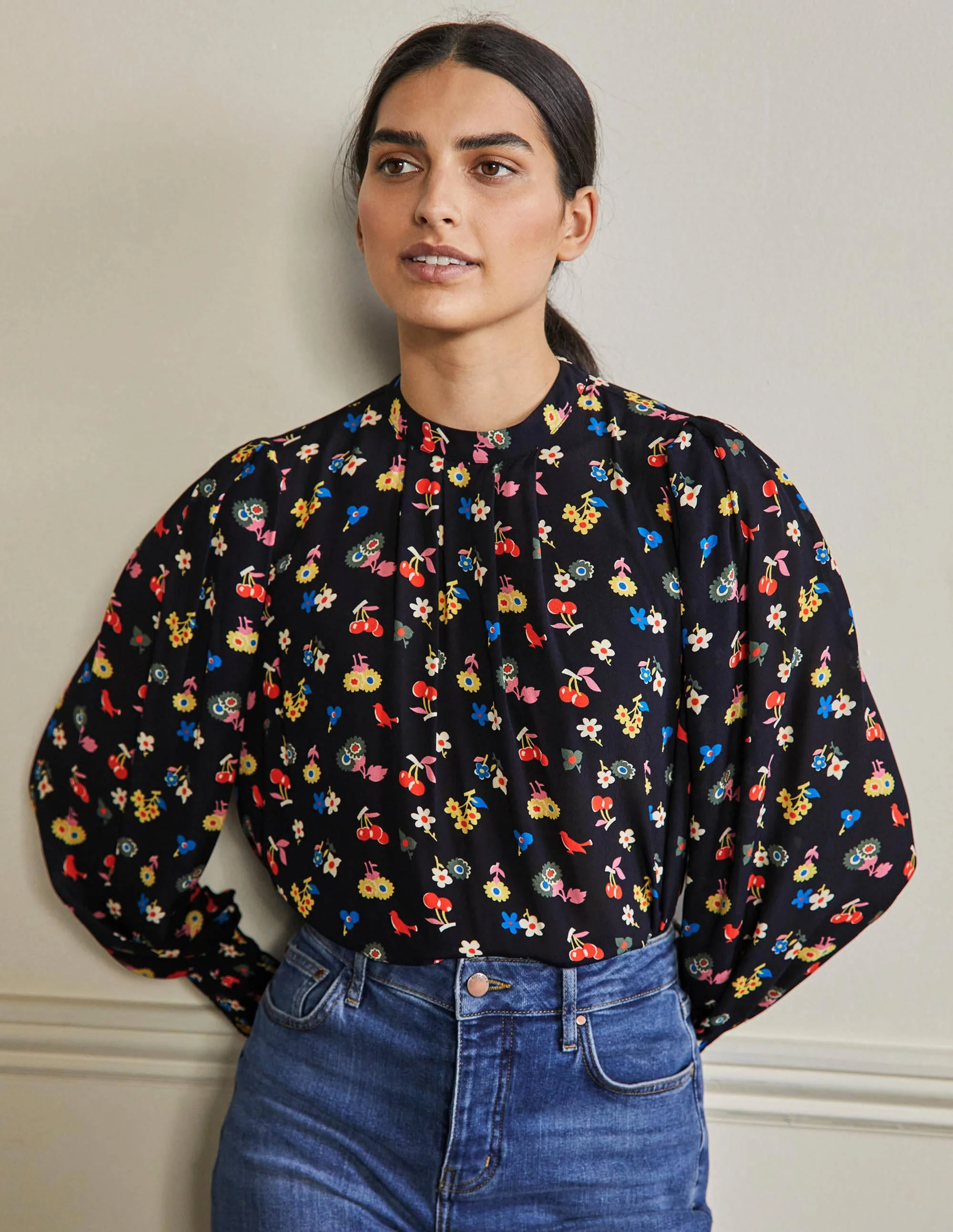 Deep Smocked Cuff Top-Black and Pale Lemon Woodland
