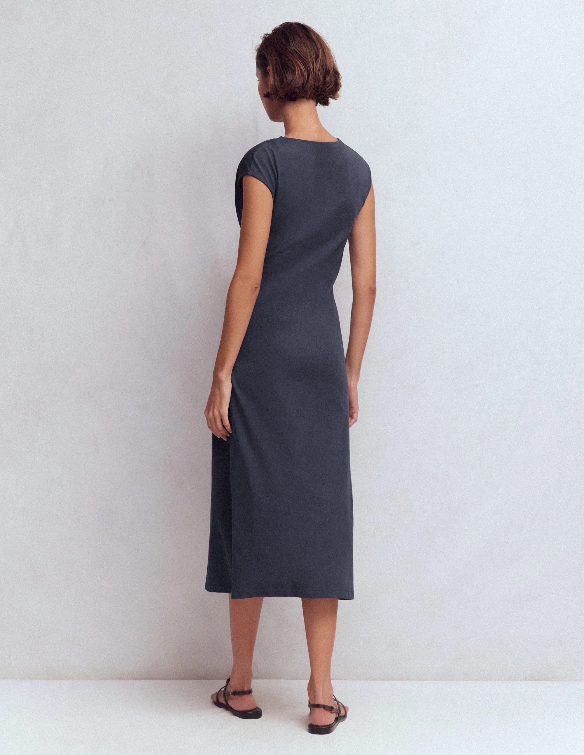 Delilah Twisted Midi Dress-Navy - Image 3