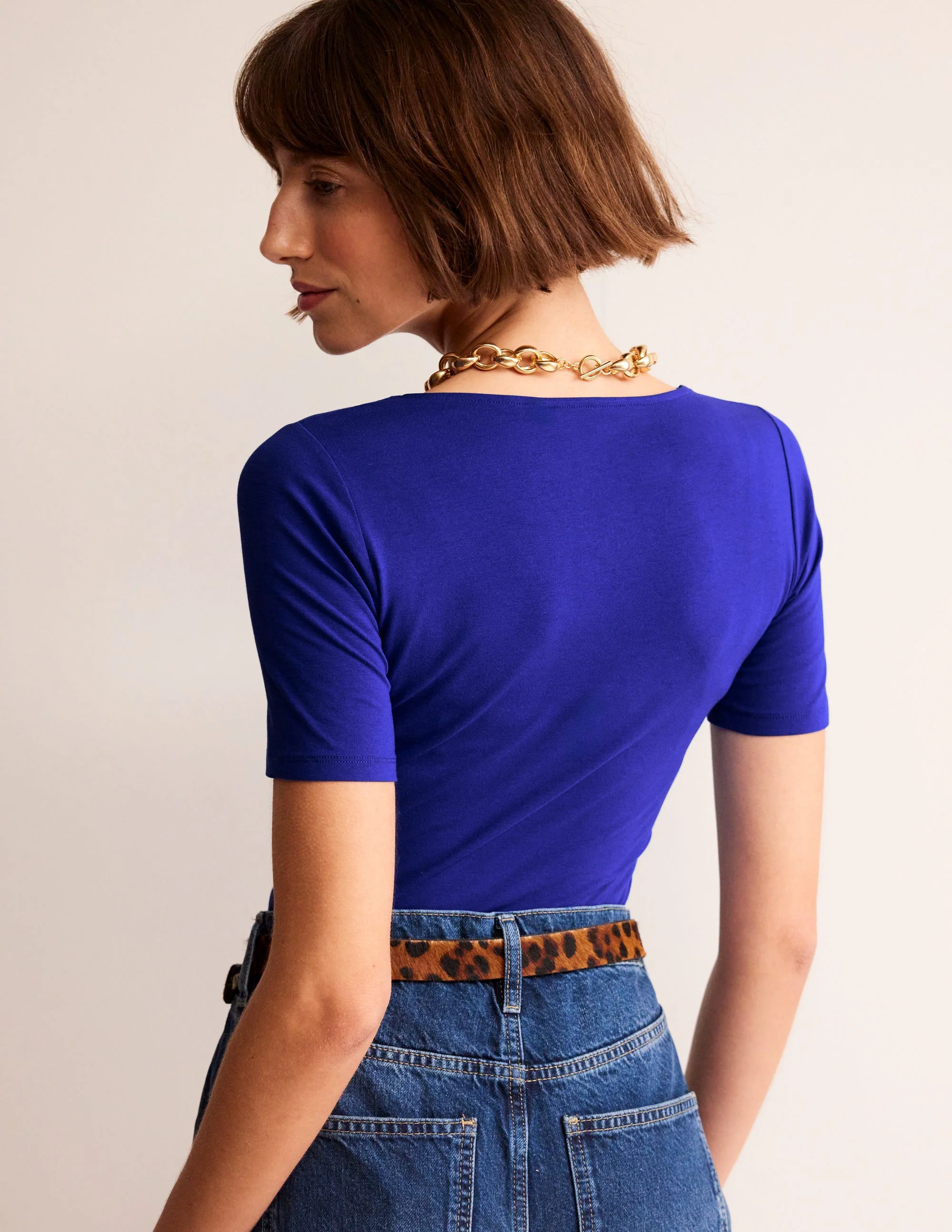 Double Layer Scoop T-shirt-Surf the Web - Image 3
