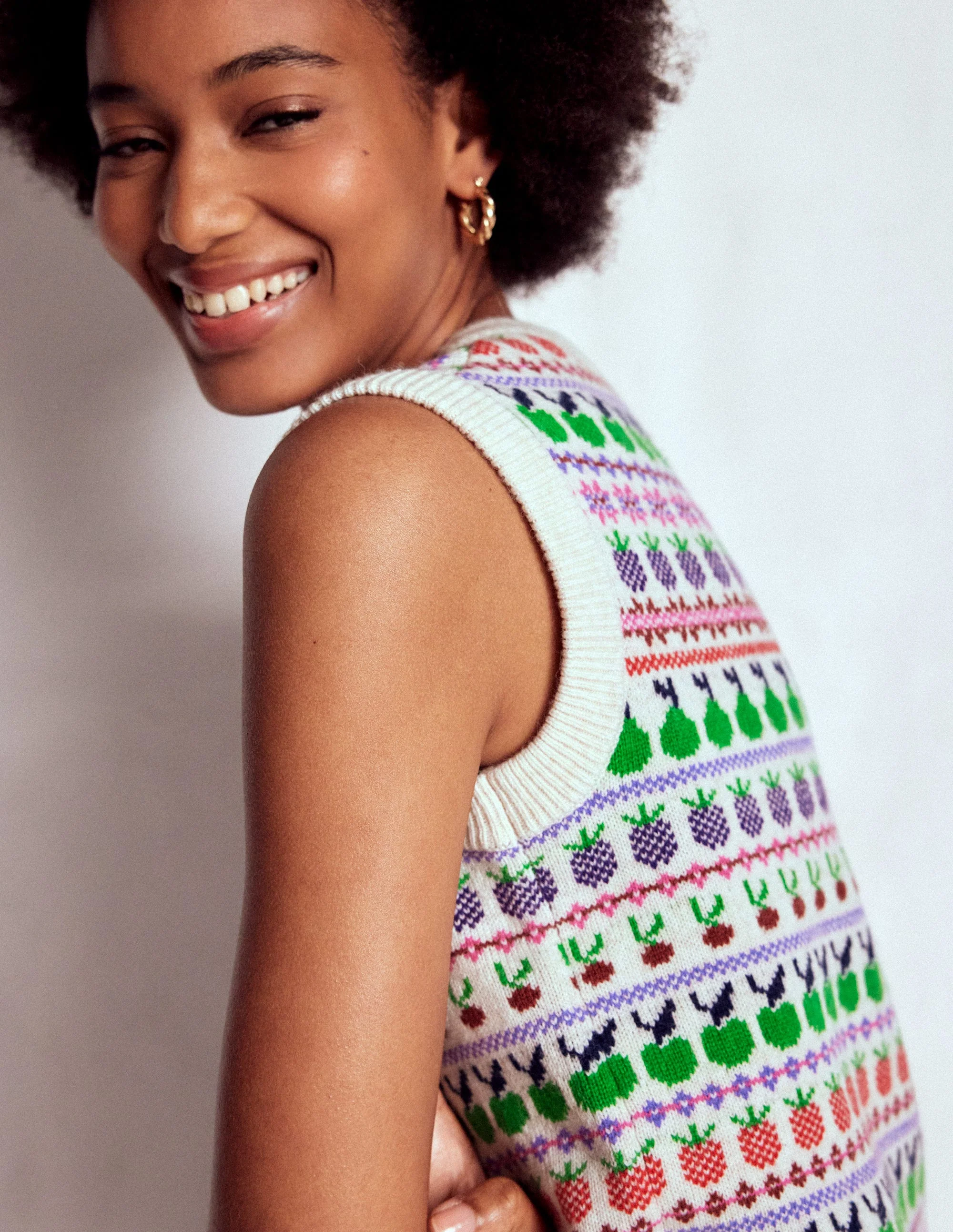 Edie Fair Isle Vest-Ecru Marl, Fruit - Image 2