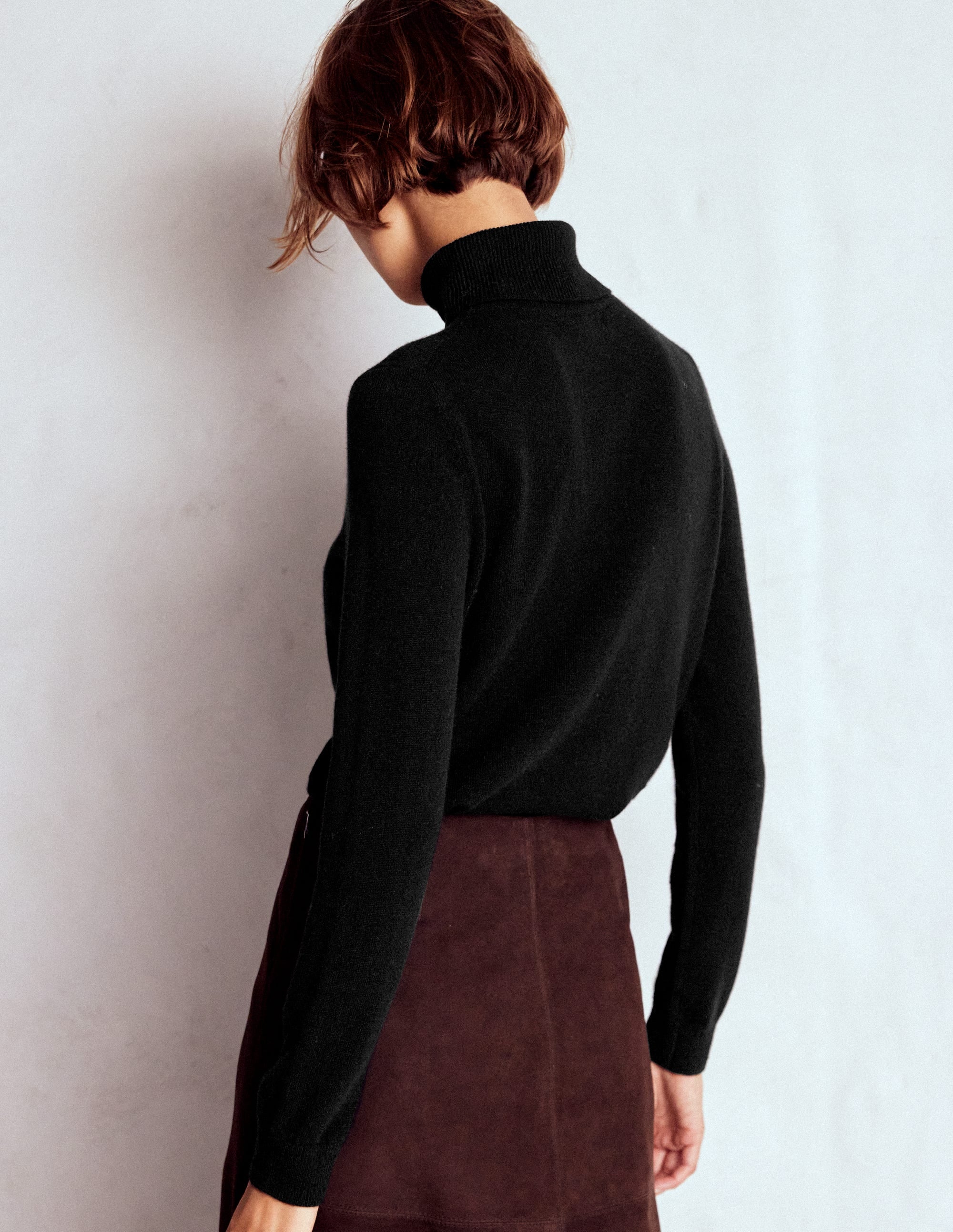 Eva Cashmere Roll Neck Sweater-Black - Image 3