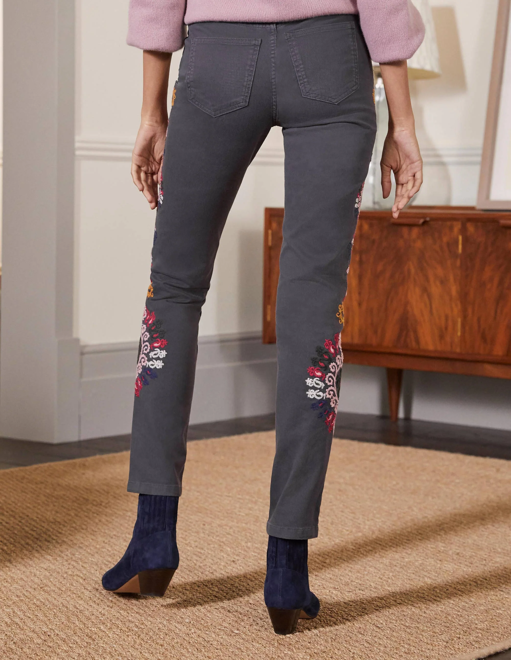 Girlfriend Jeans-Asphalt Embroidered - Image 3