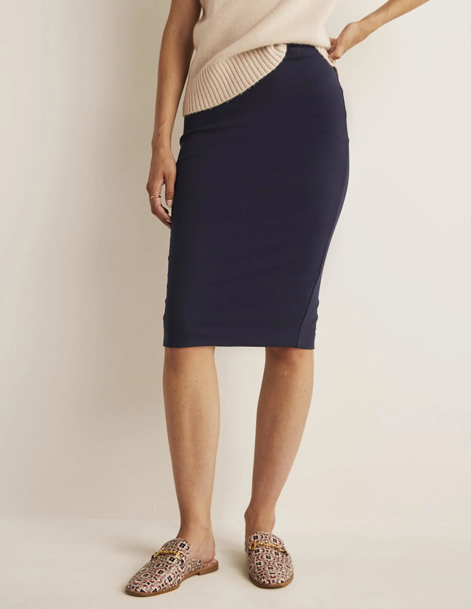 Hampshire Ponte Skirt-Navy - Image 4