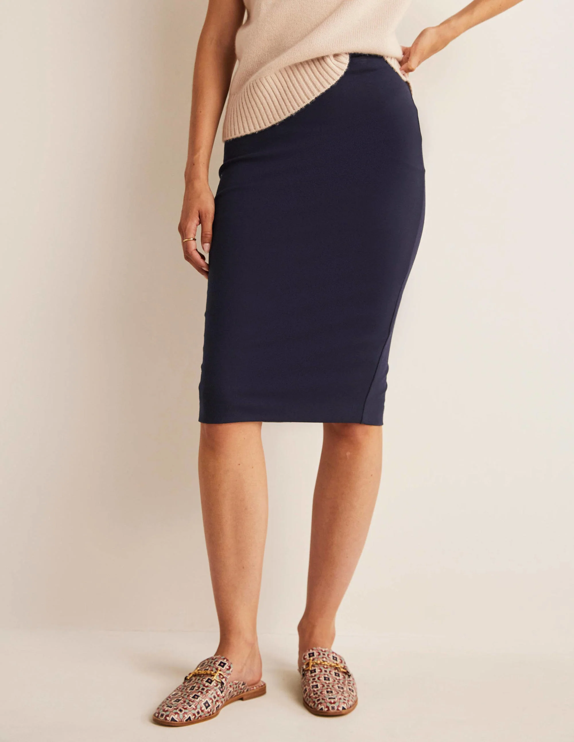 Hampshire Ponte Skirt-Navy - Image 7