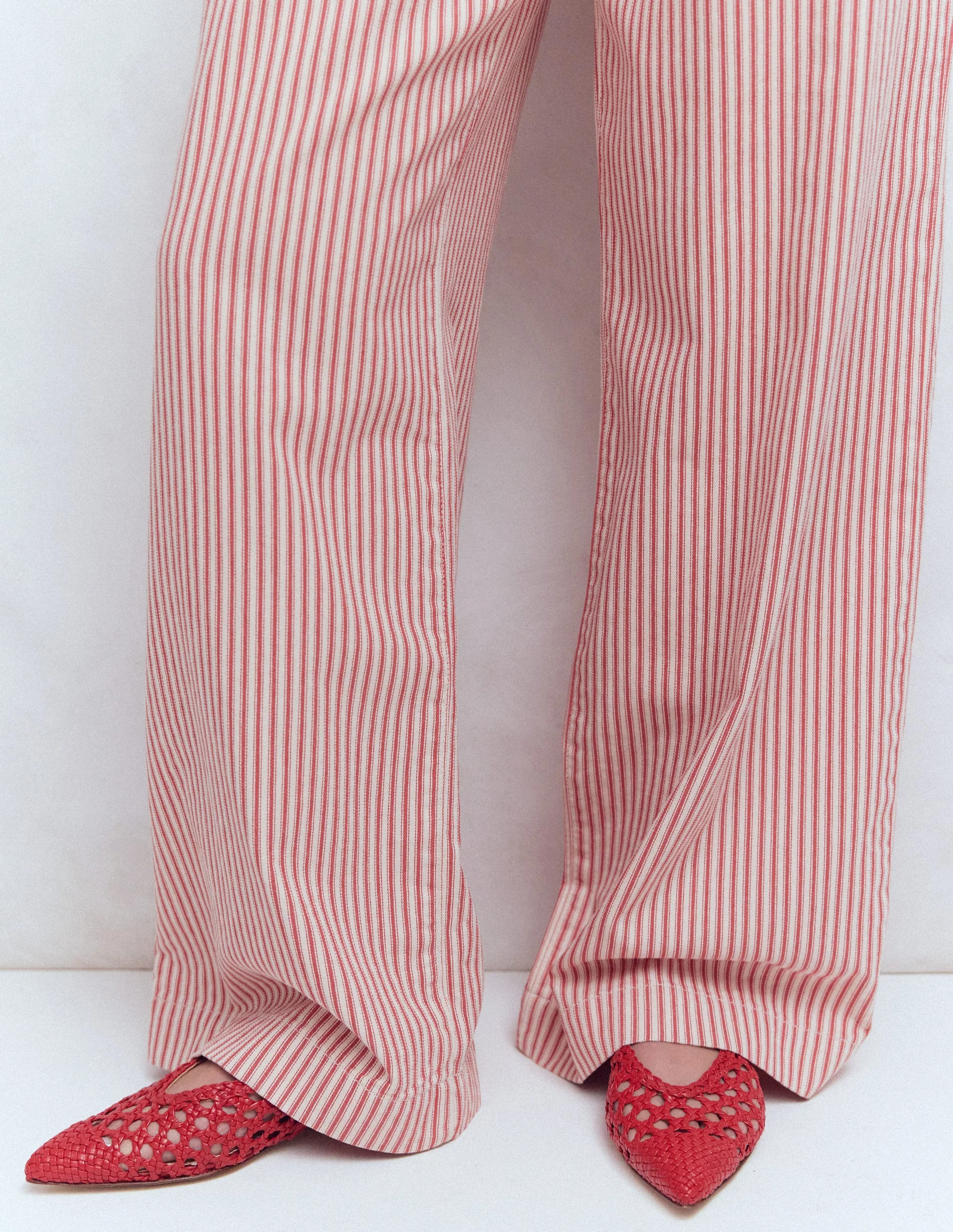 High Cut Flat Point-Red Weave - Image 2