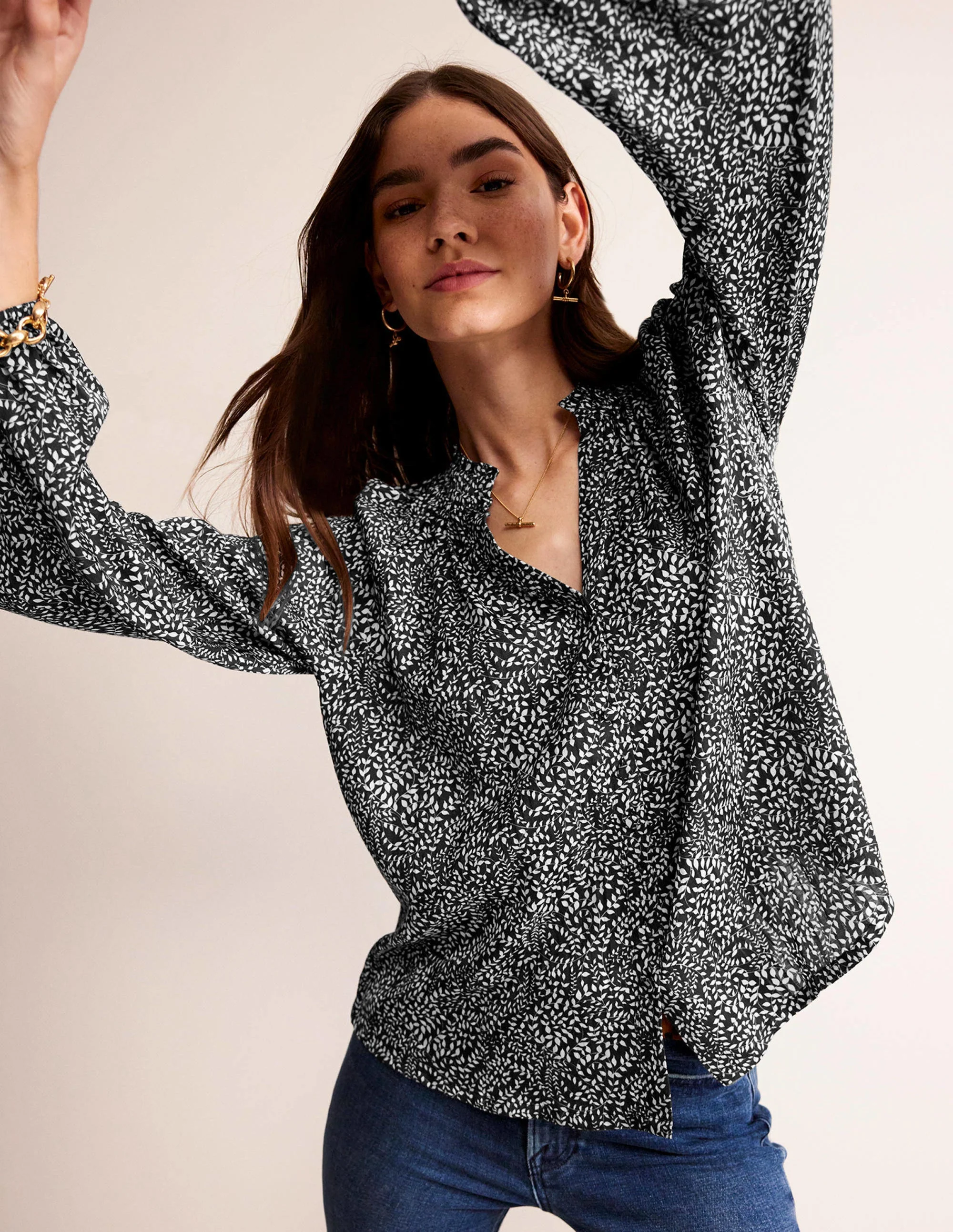 High-Neck Printed Top-Black, Pome Sprig