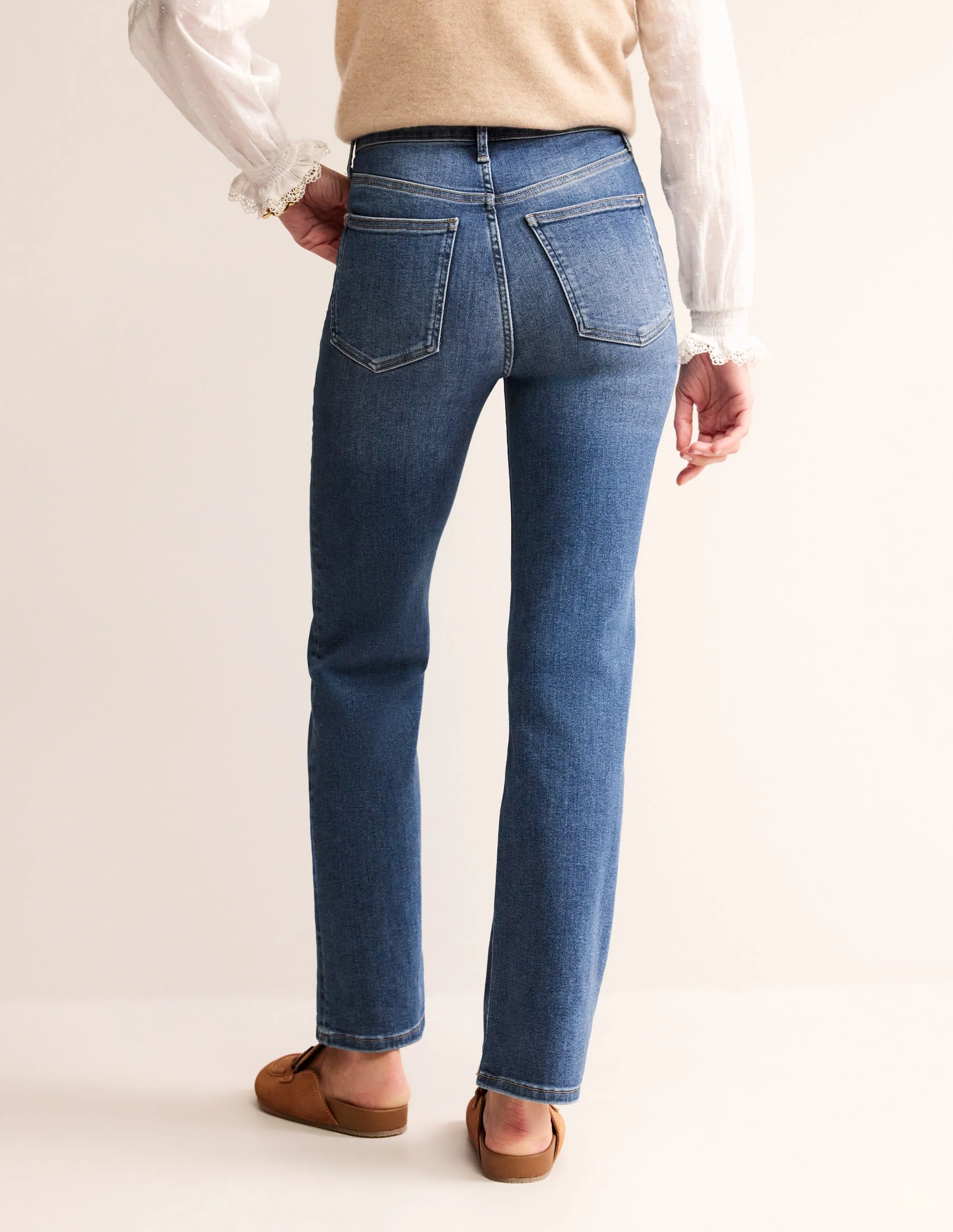 High Rise True Straight Jeans-Mid Vintage - Image 3