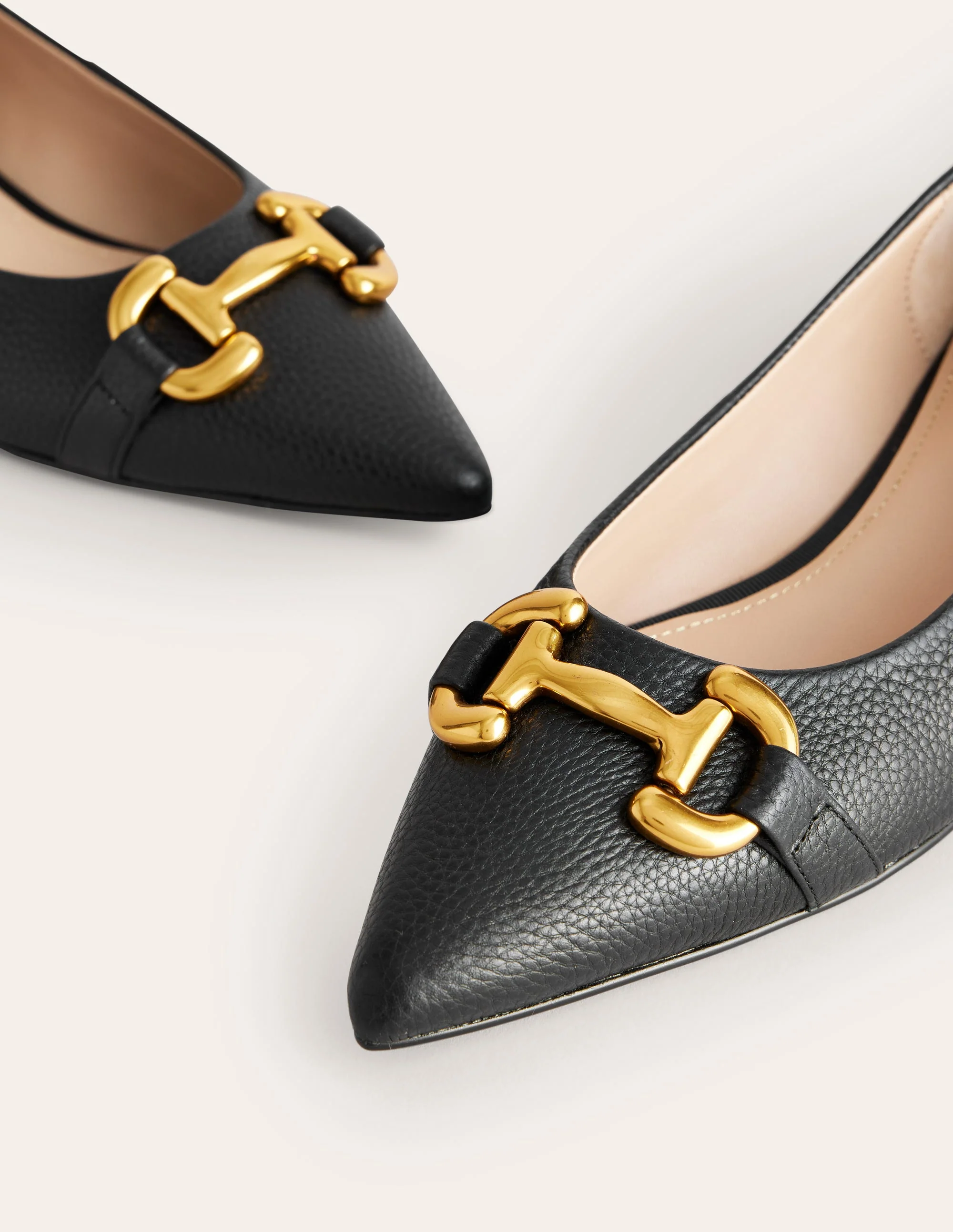 Iris Snaffle Ballet Flats-Black - Image 4