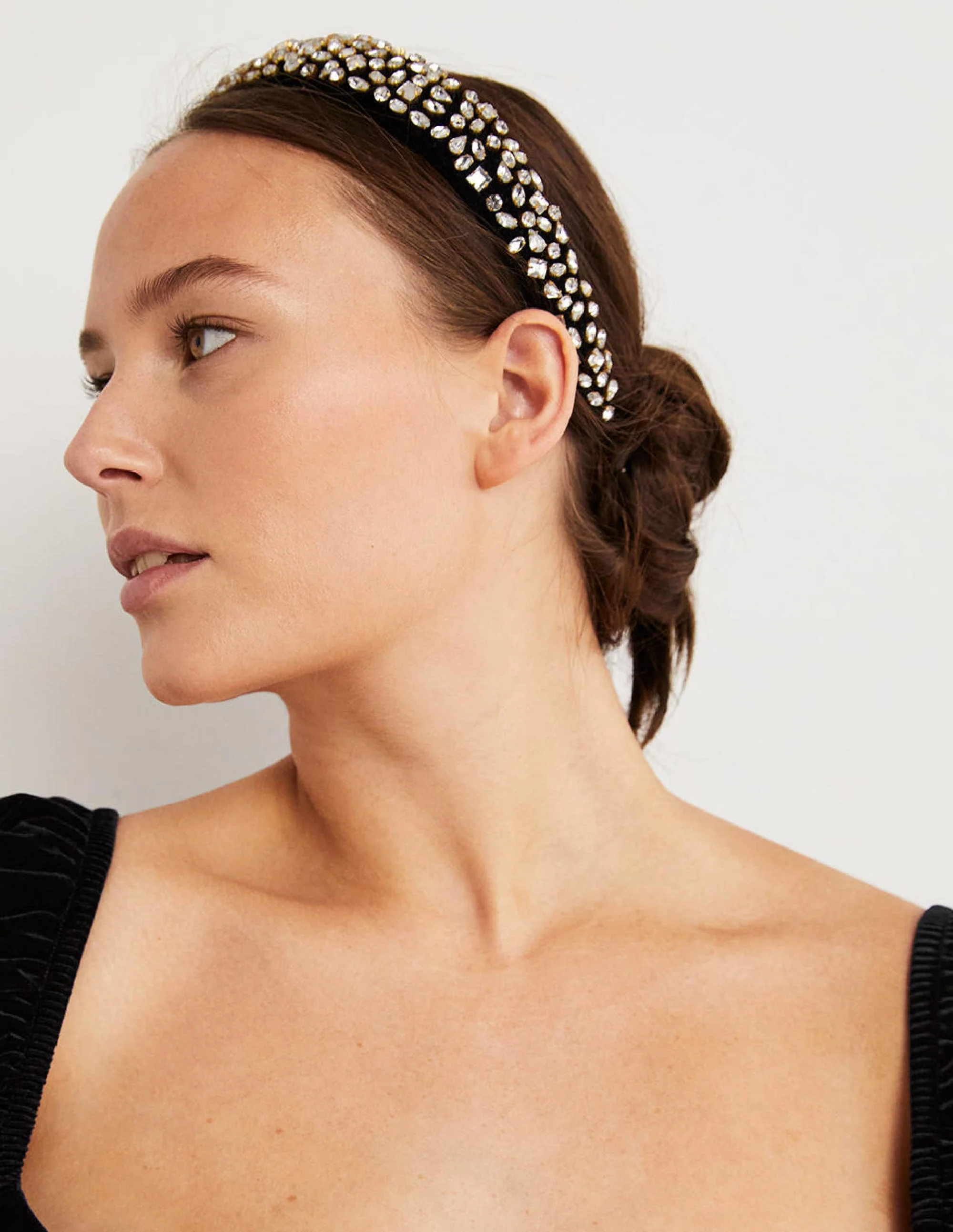 Jewel Embellished Headband-Black