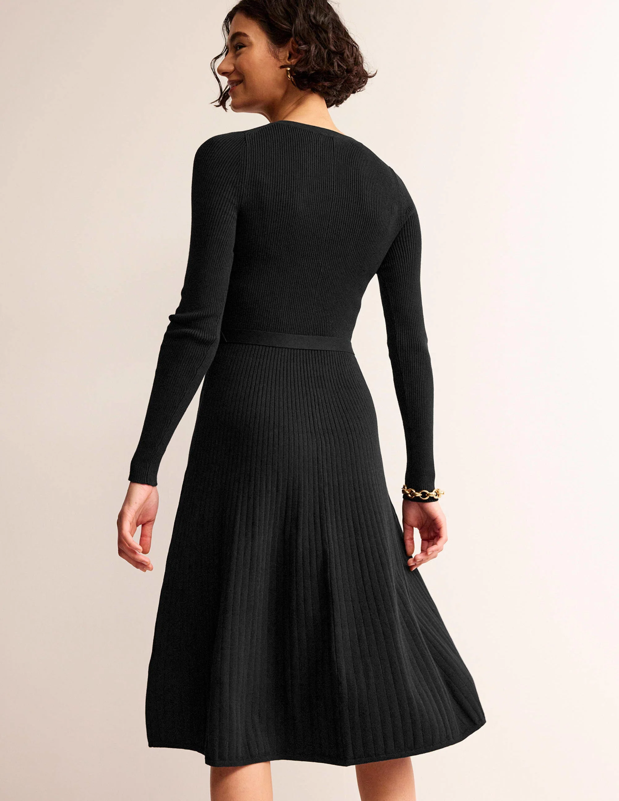 Lola Knitted Midi Dress-Black - Image 4