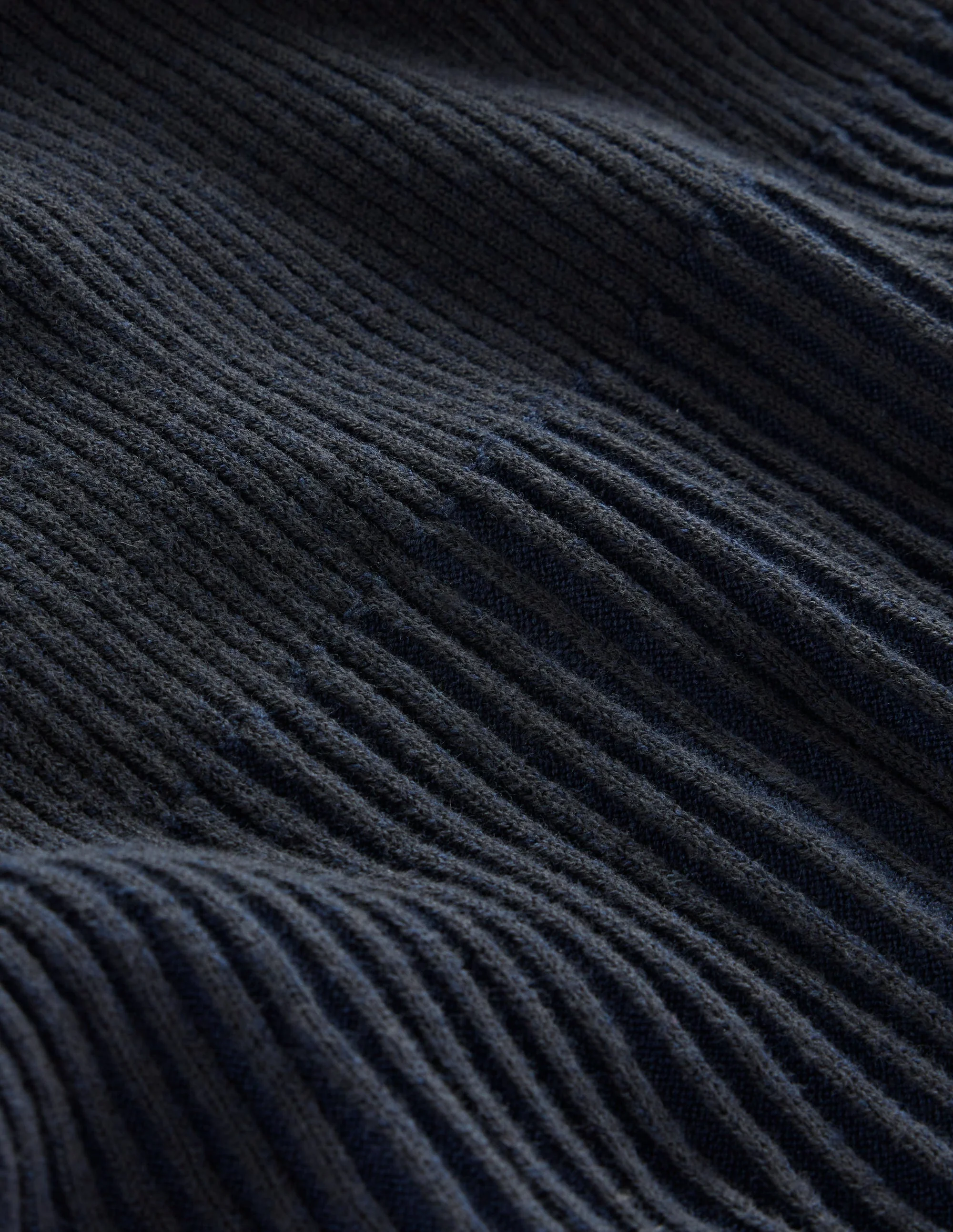 Lola Knitted Midi Dress-Navy, Black Plated - Image 6