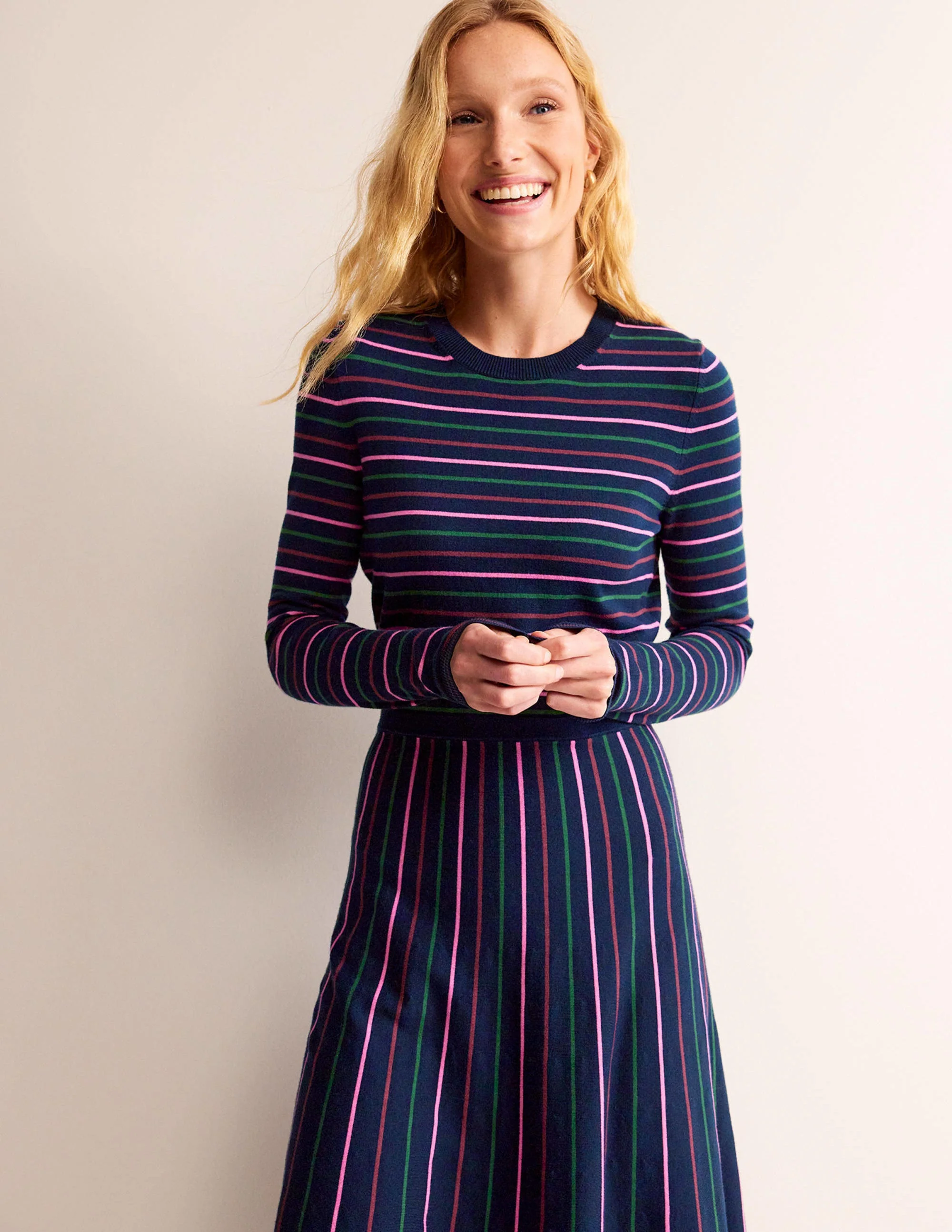 Maria Knitted Midi Dress-Navy and Pink - Image 4