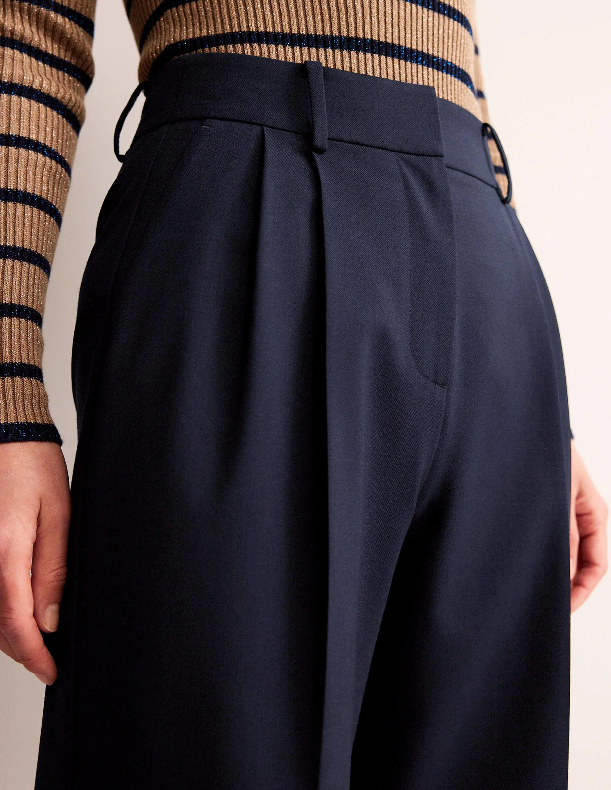 Pleat-Front Tapered Pants-Navy - Image 2