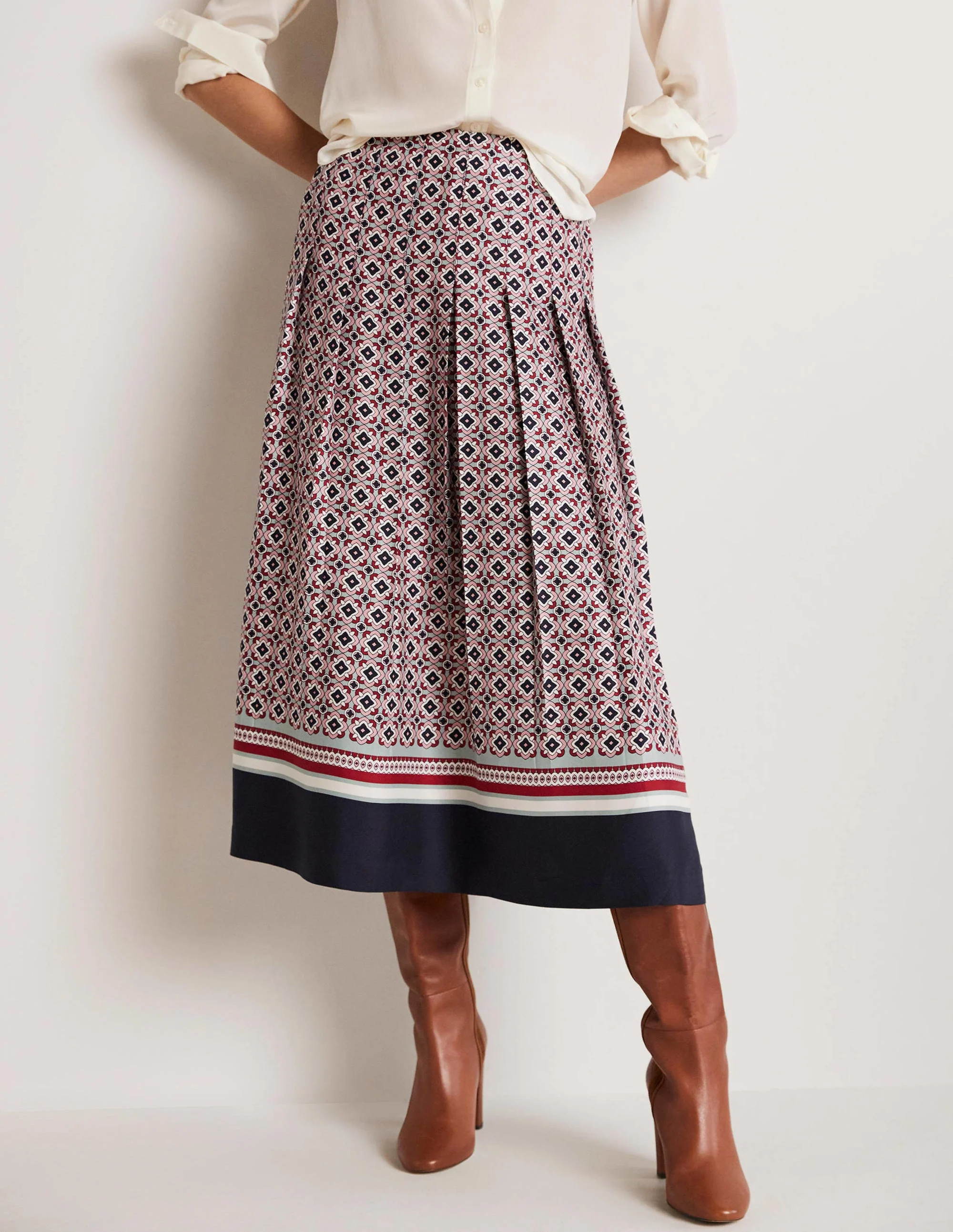 Pleated Printed Midi Skirt-Almond Pink, French Navy Geo - Image 4