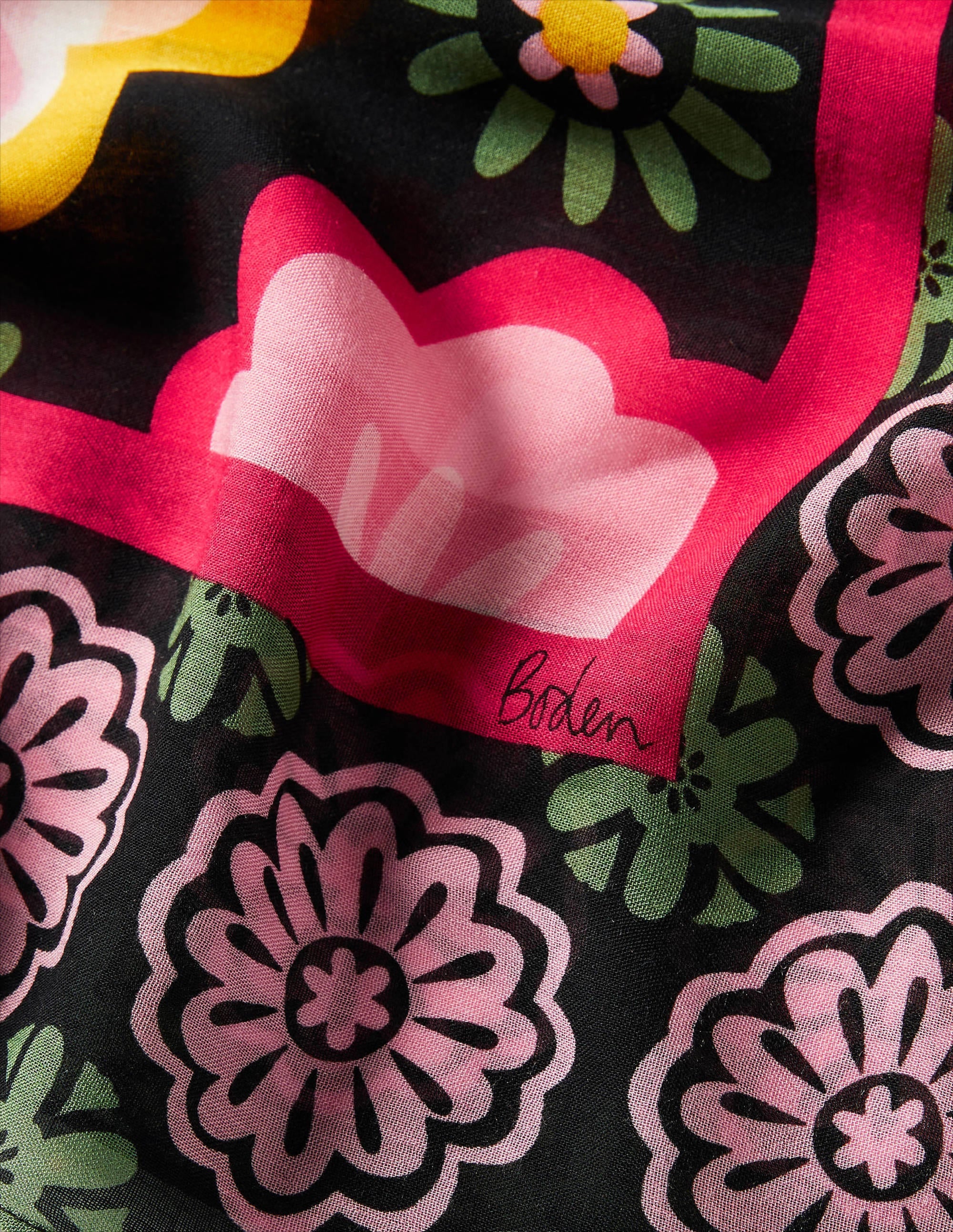 Printed Modal Scarf-Black, Opulent Daisy - Image 2