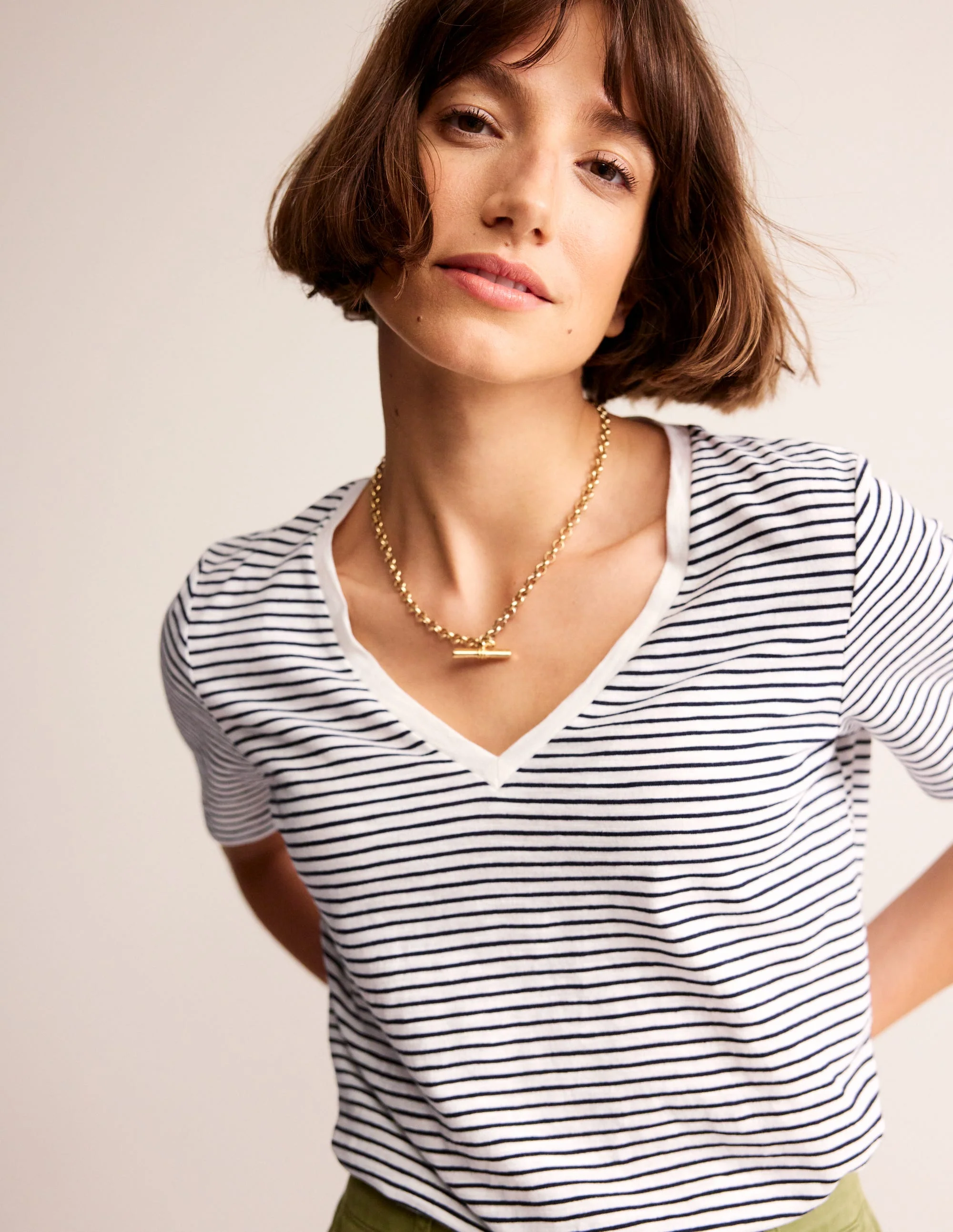 Regular V-Neck Slub T-shirt-Ivory, Navy - Image 2