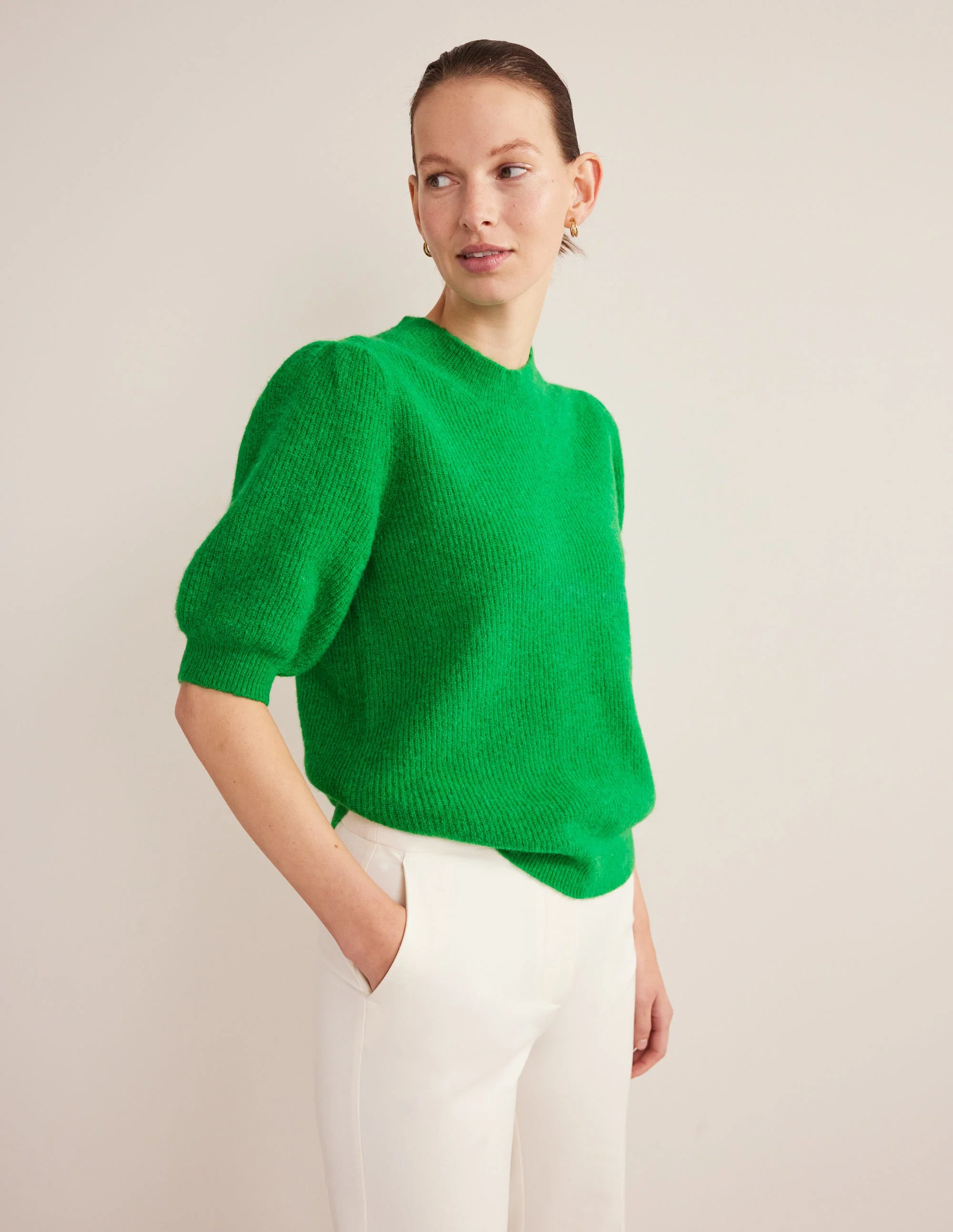 Ribbed Fluffy Top-Green Bee