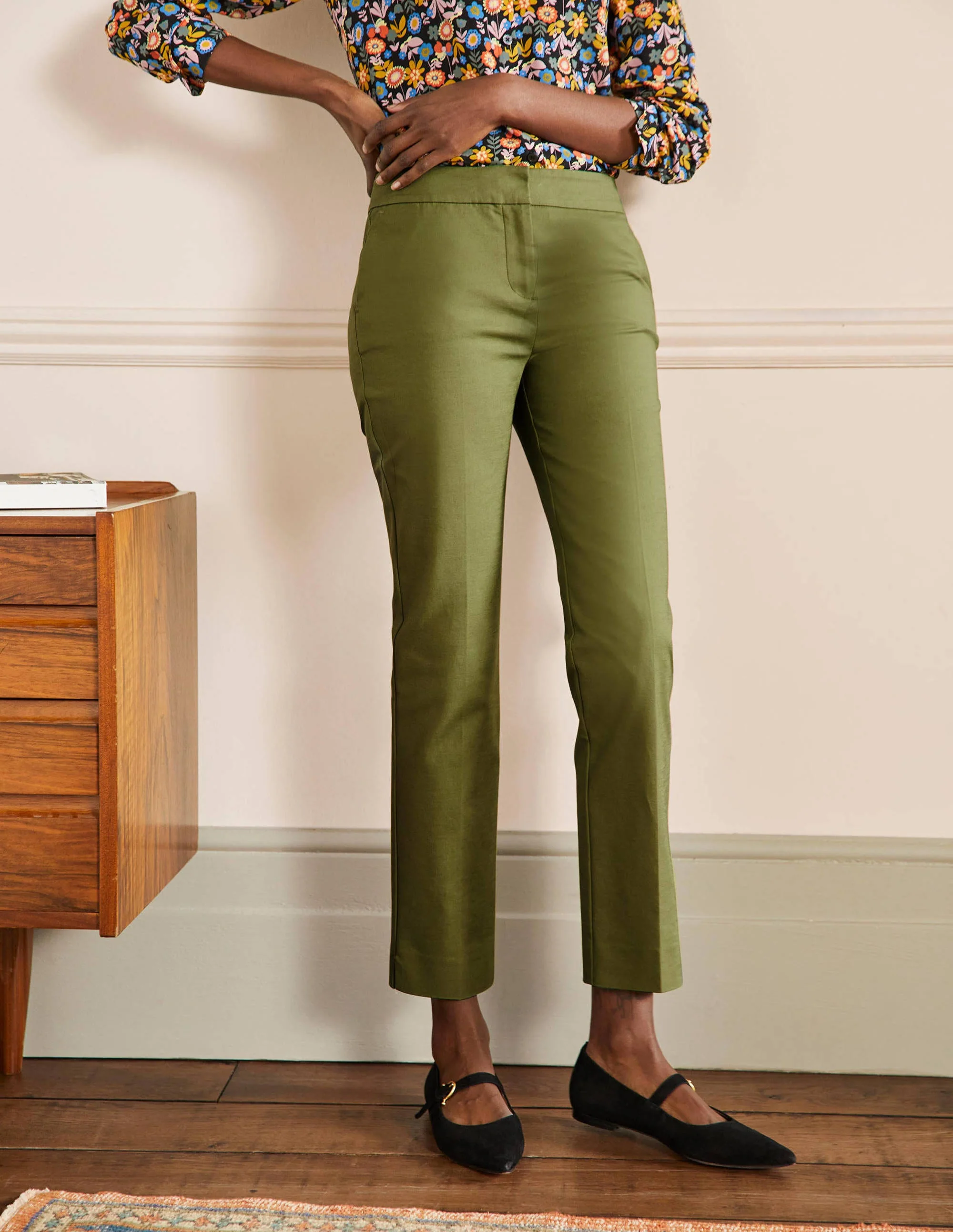 Richmond 7/8 Pants-Pea Green - Image 4