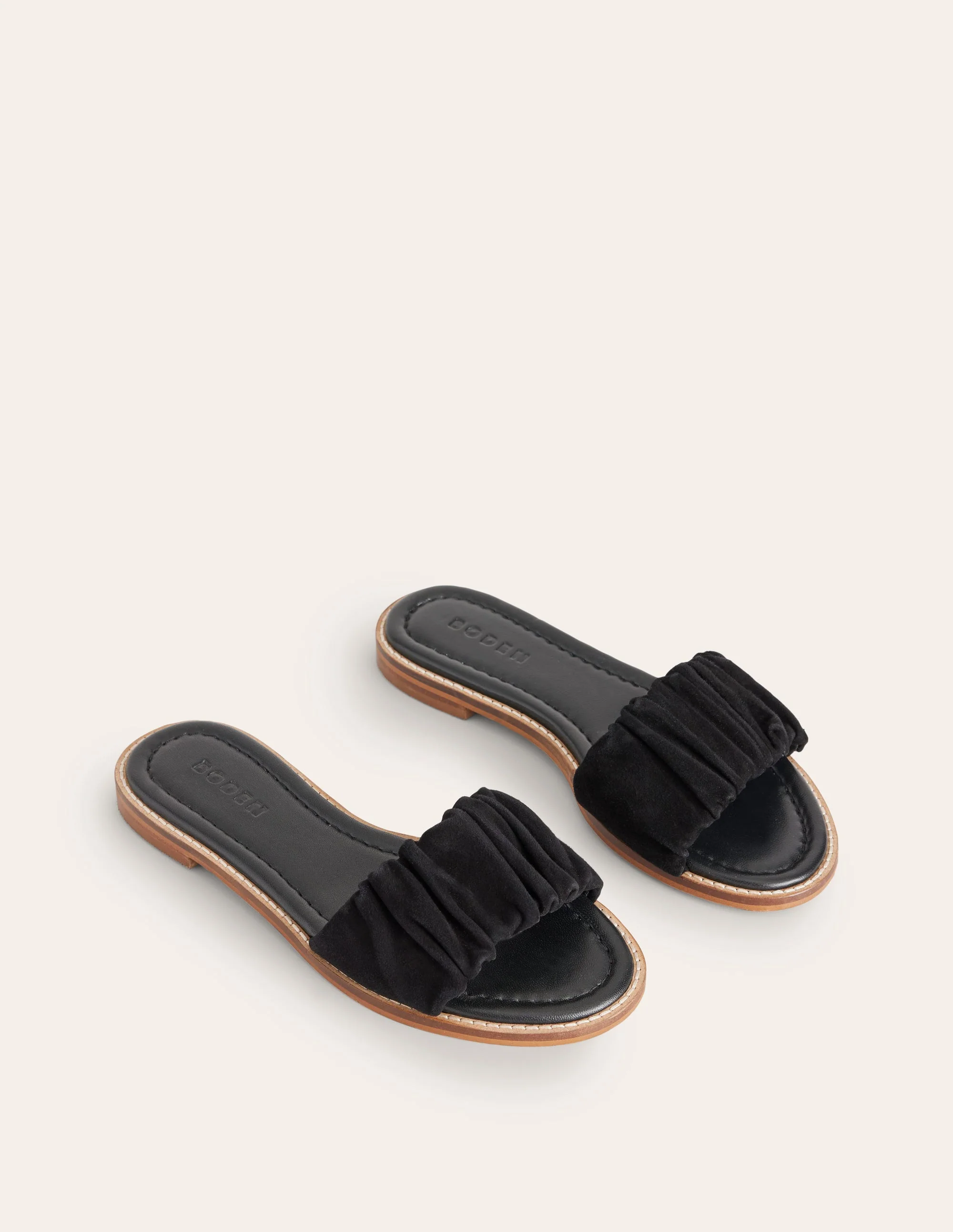 Ruched Flat Sandals-Black - Image 4
