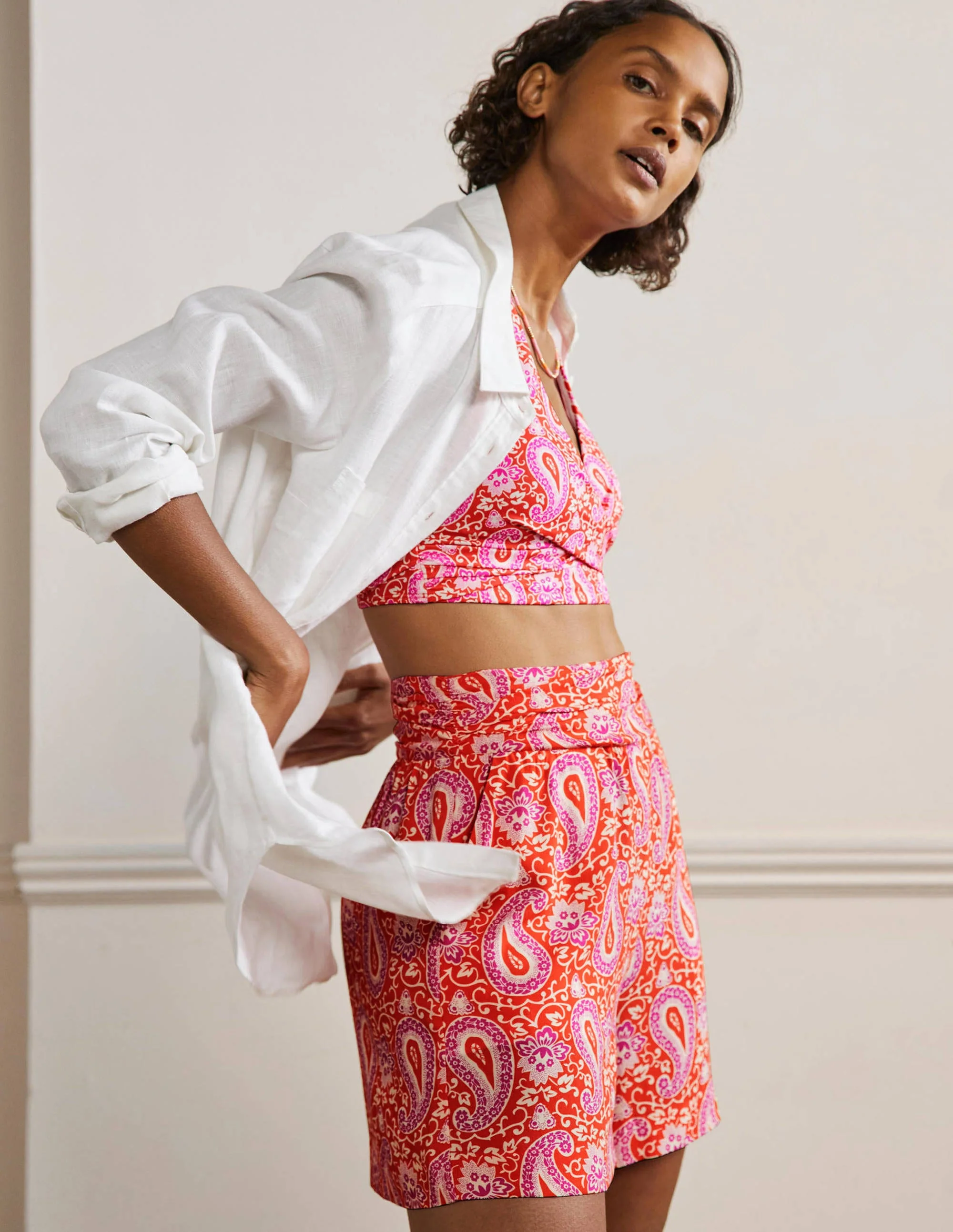 Ruched Waistband Shorts-Papaya, Enchanting Paisley